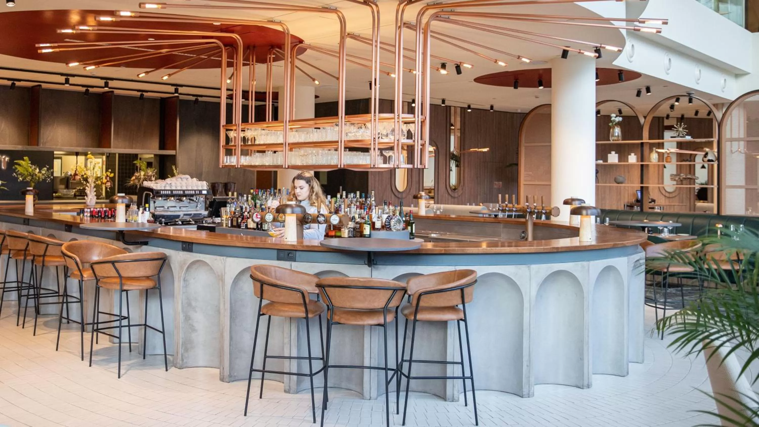 Lounge or bar in Crowne Plaza Brussels Airport by IHG