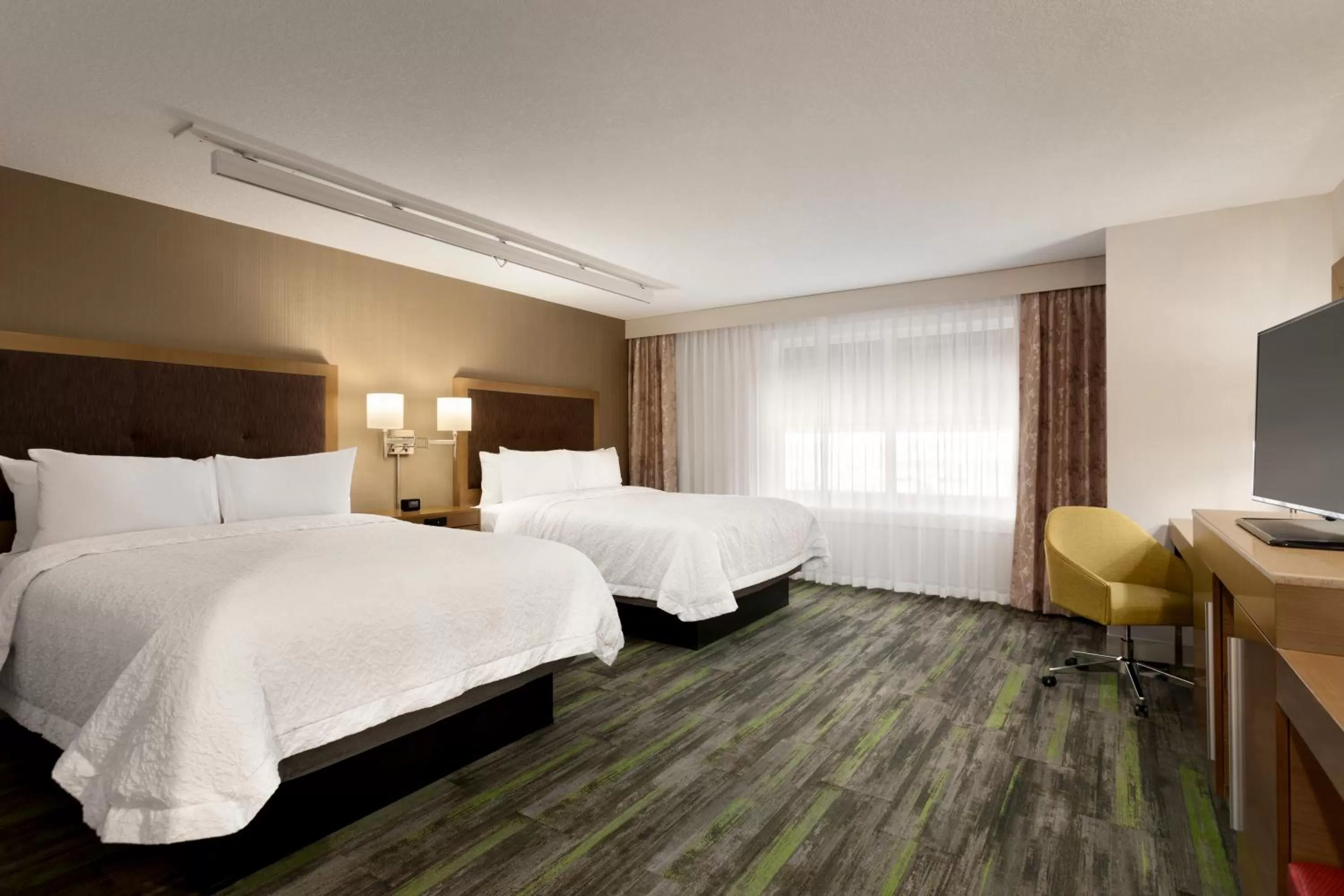 Bedroom, Bed in Ramada by Wyndham St Paul AB