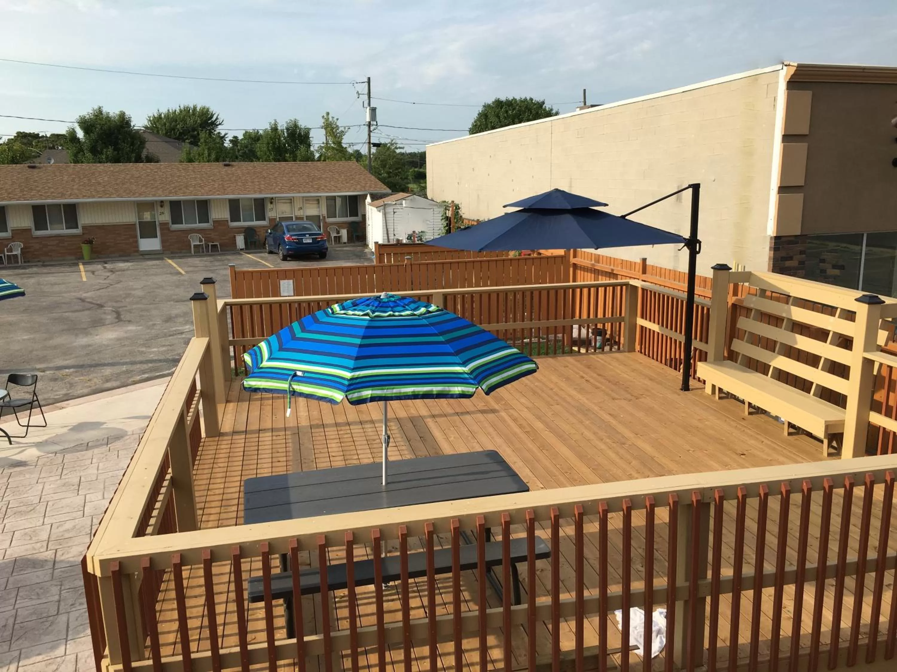 Property building in Sunparlor Motel