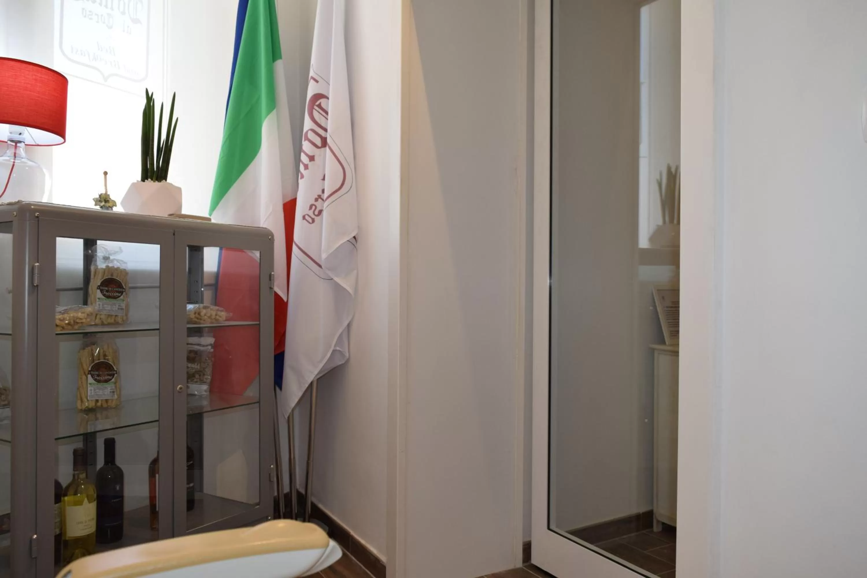 Food and drinks in DomuS al Corso B&B