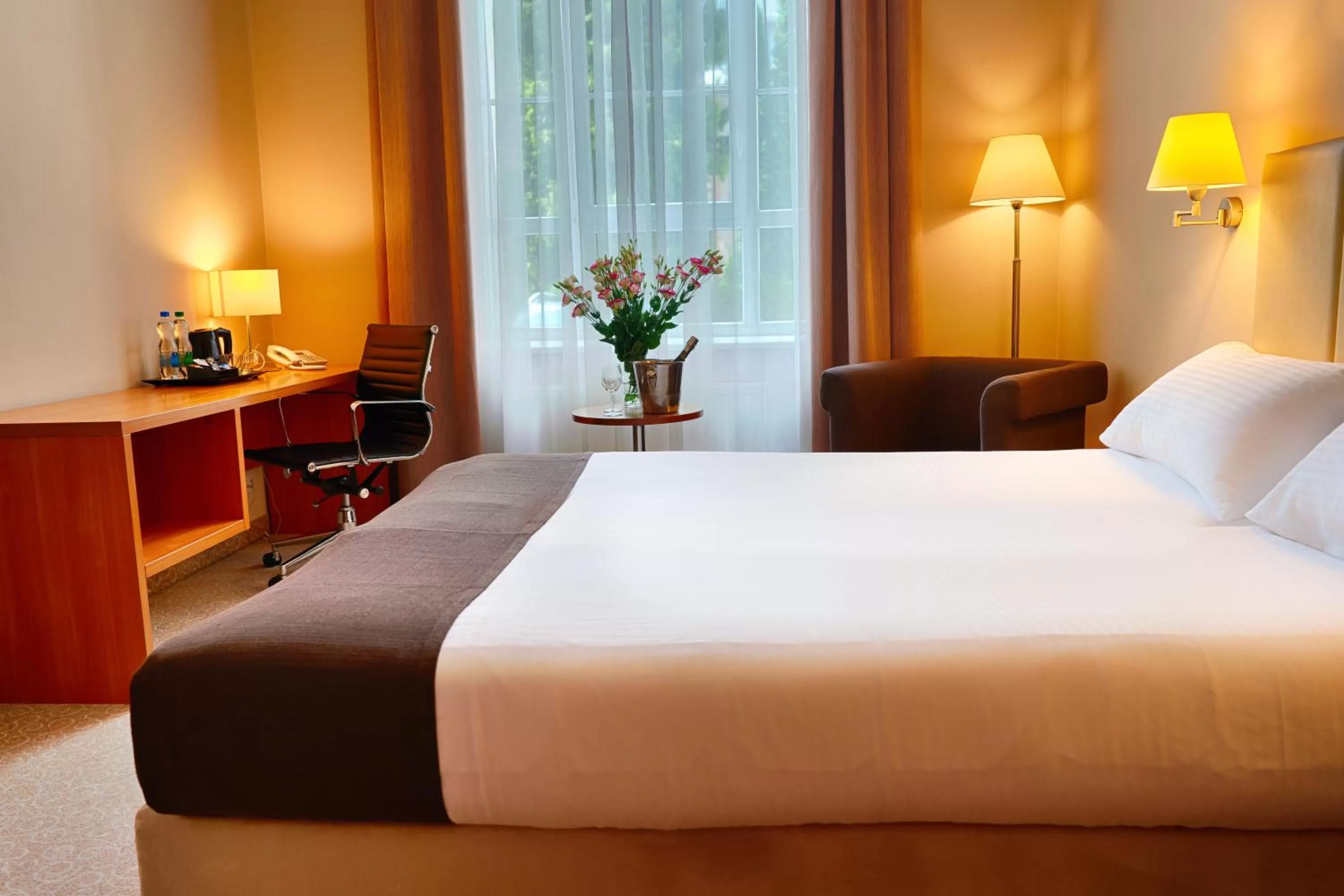 Photo of the whole room, Bed in Focus Hotel Łódź