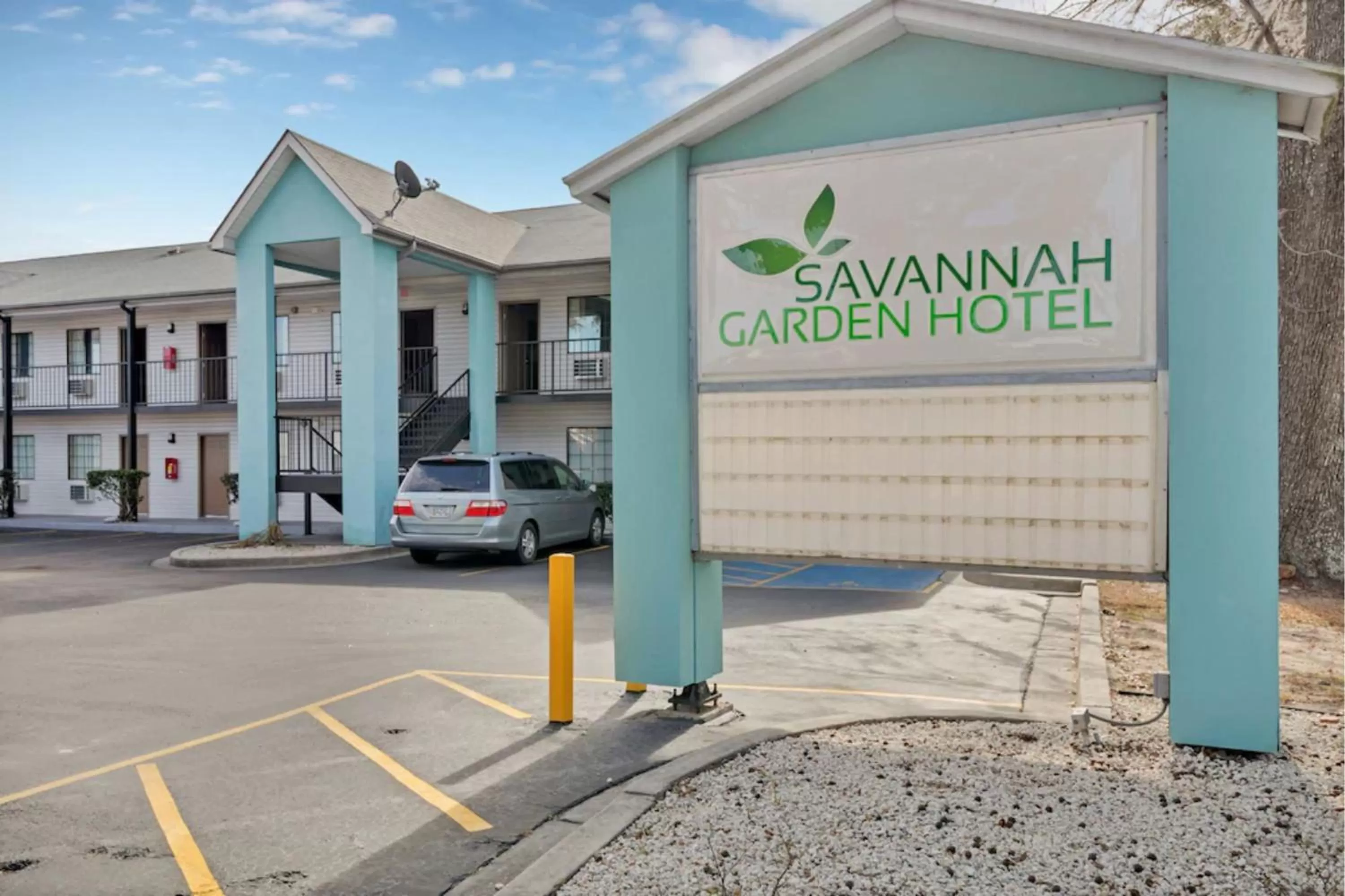 Facade/entrance in Savannah Garden Hotel