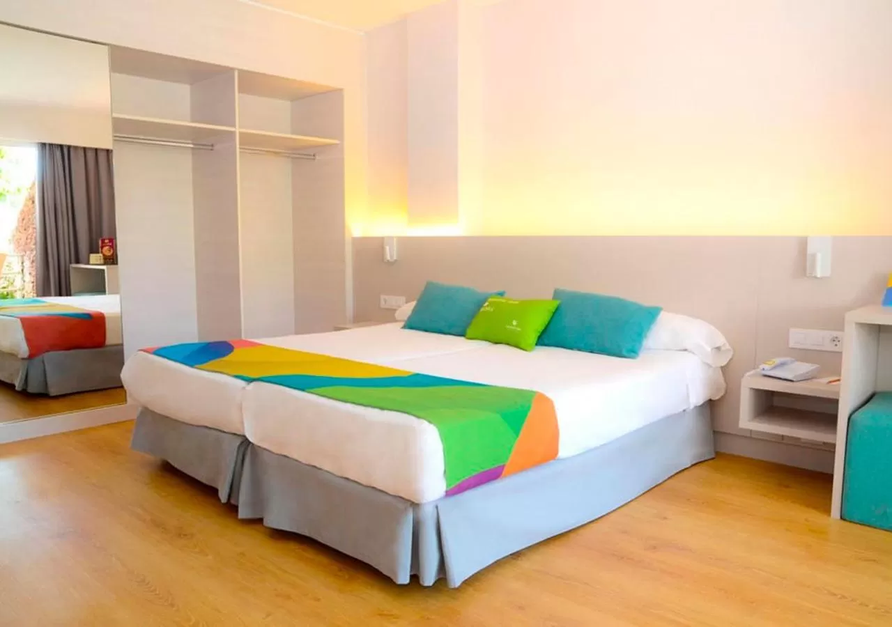 Bed in Paradise Park Fun Lifestyle Hotel