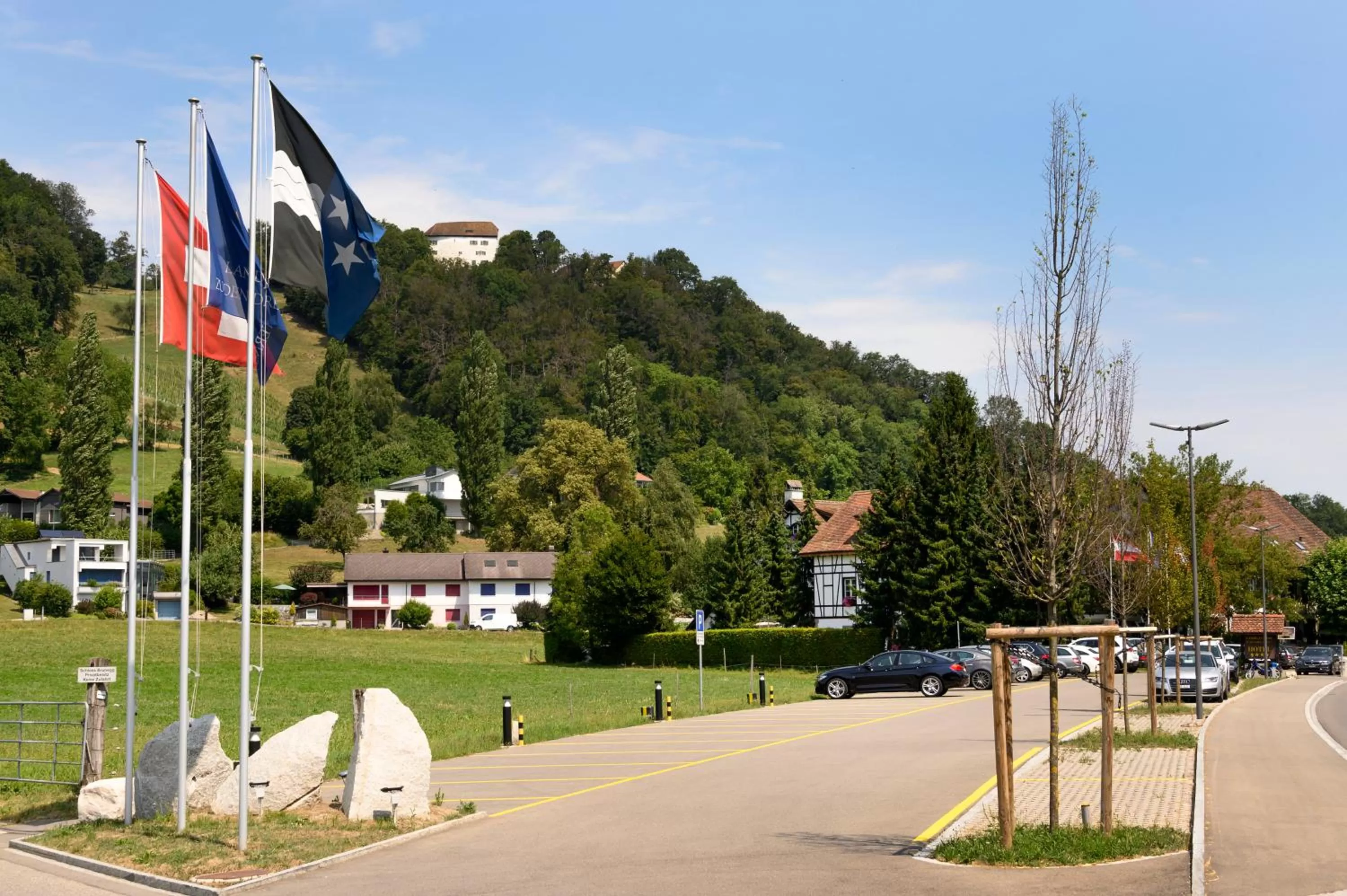 Property building in Romantik Hotel zu den drei Sternen