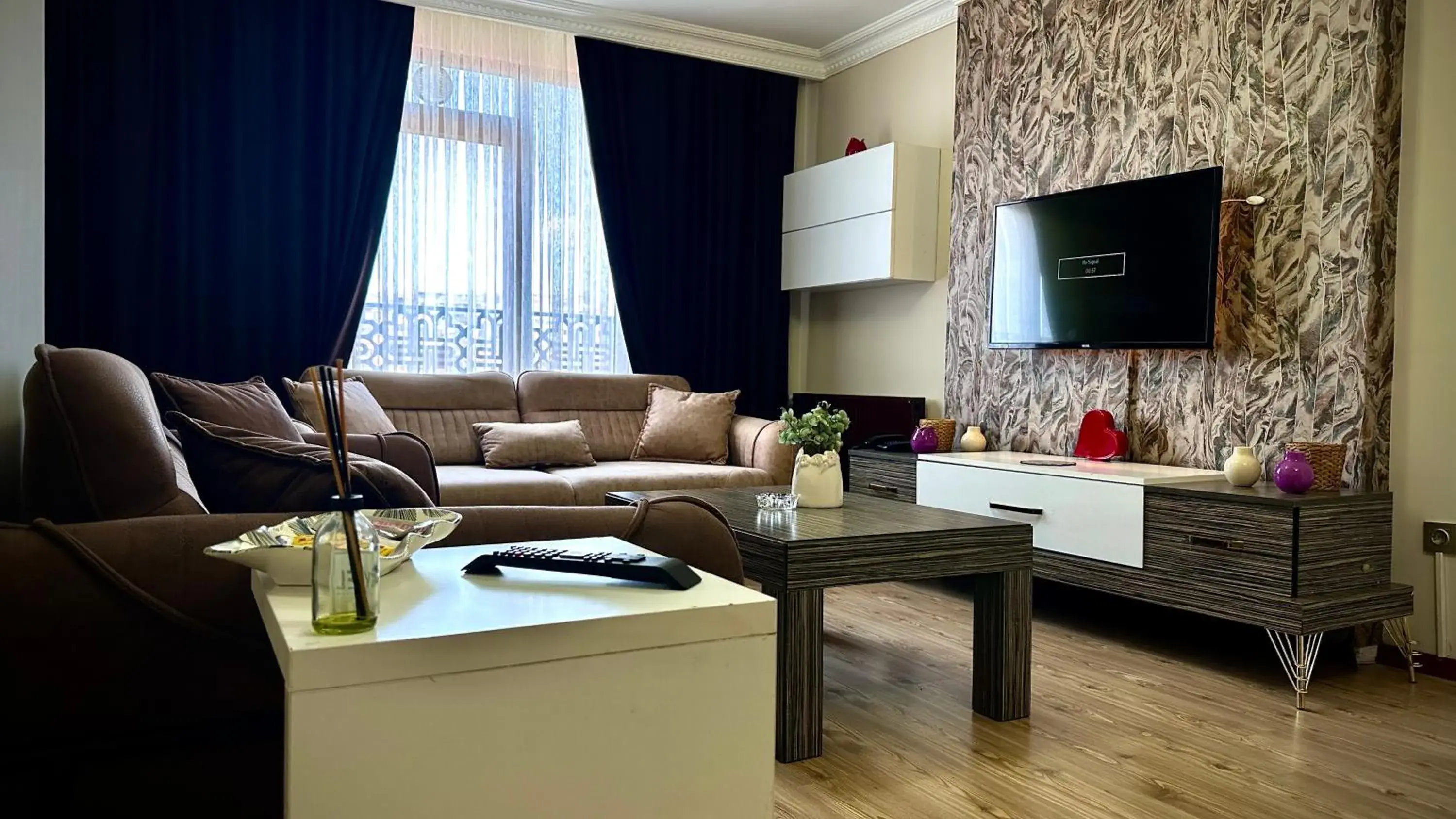 Two-Bedroom Apartment in Overland Residence Two-Bedroom Apartment in Overland Residence