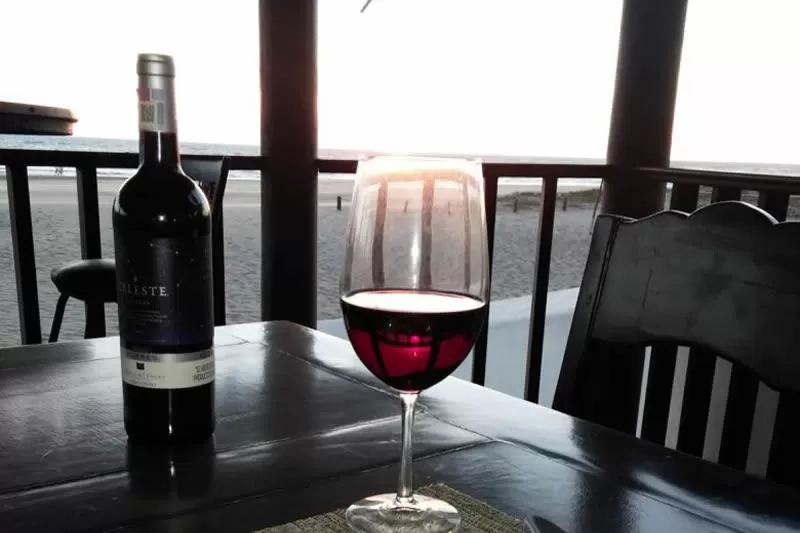 Restaurant/places to eat in Mar Paraiso Queen