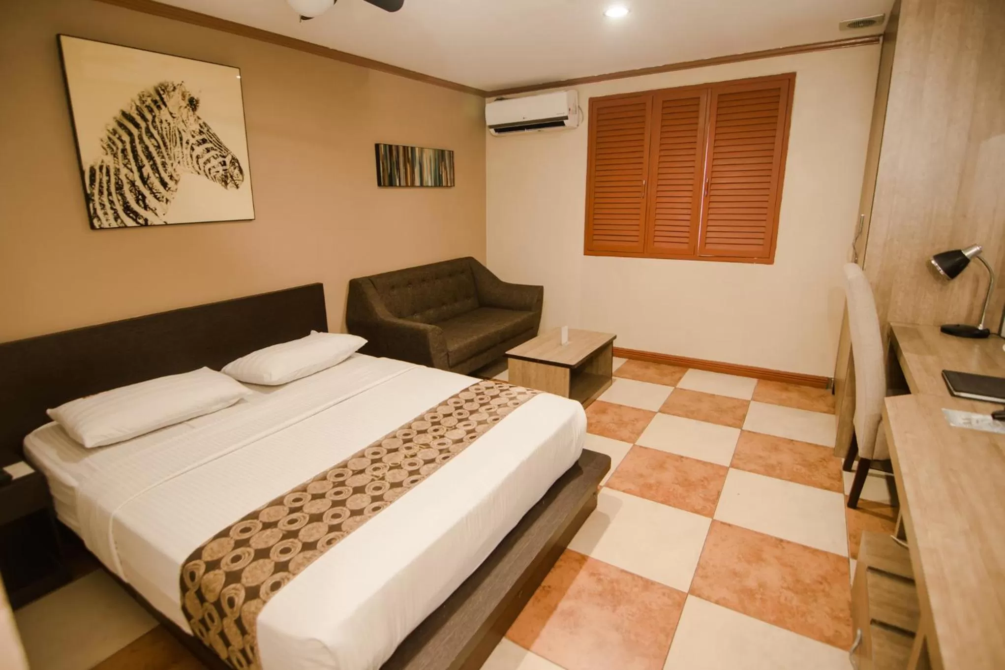 Photo of the whole room, Bed in DG Grami Hotel