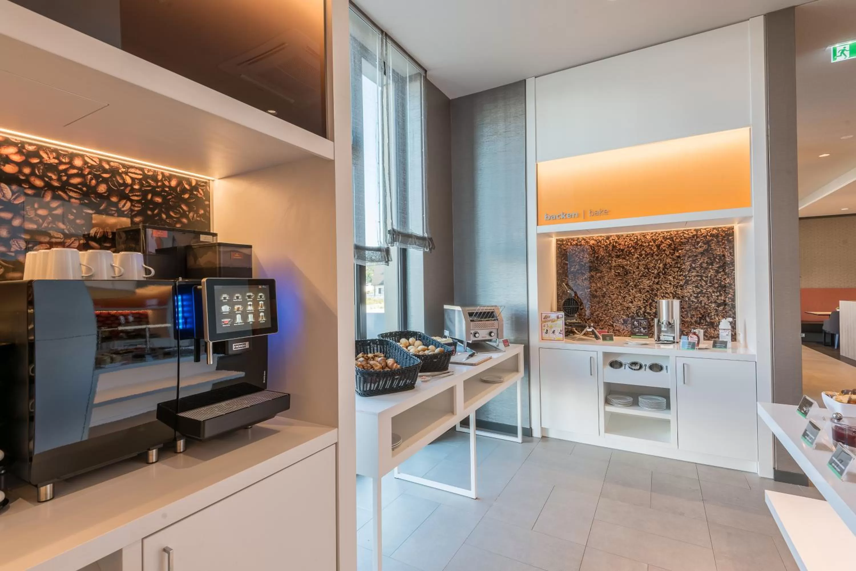 Breakfast in Hampton By Hilton Freiburg