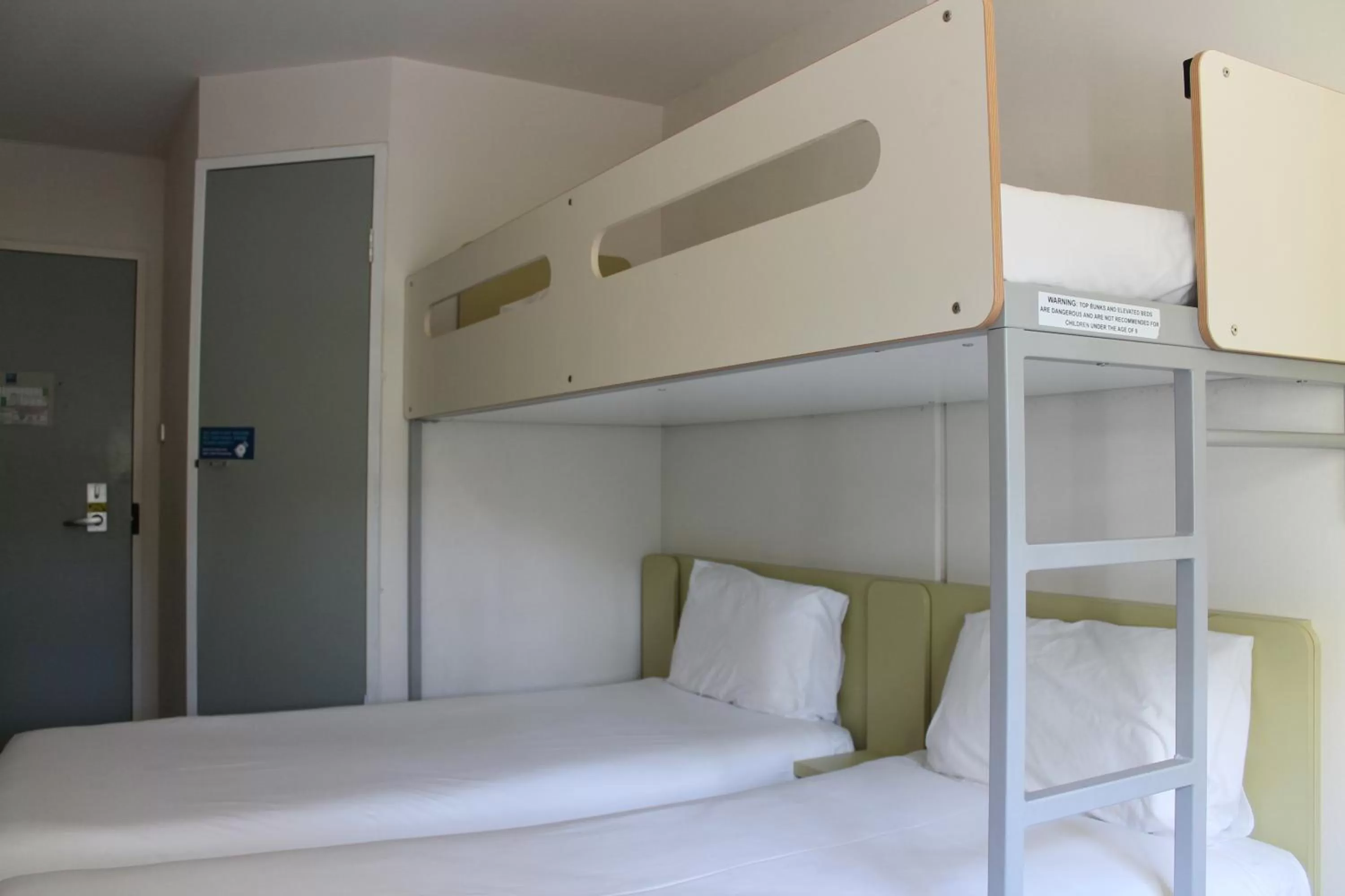 Bed in ibis Budget - Melbourne Airport