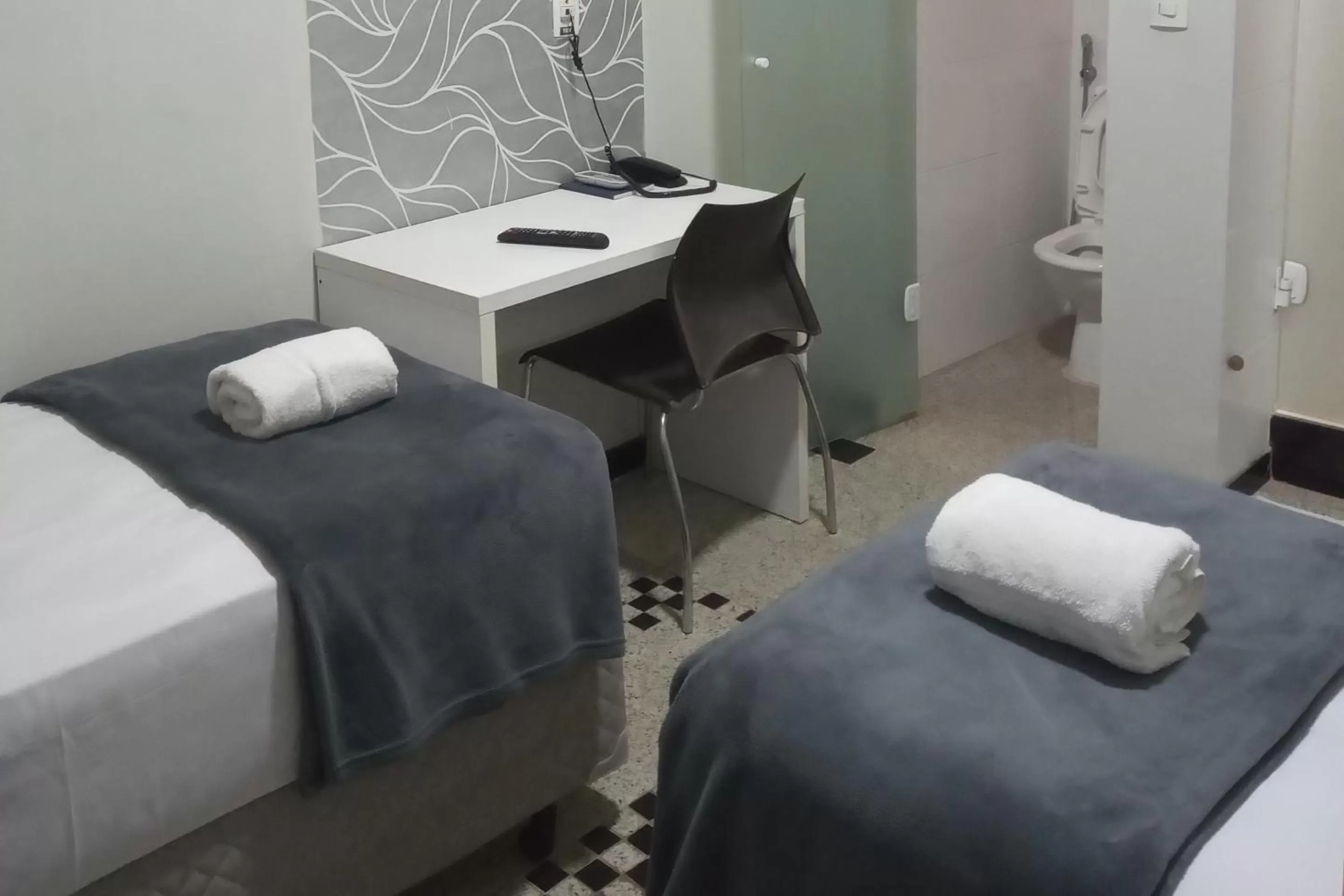 Bedroom, Bed in Compacto Hotel