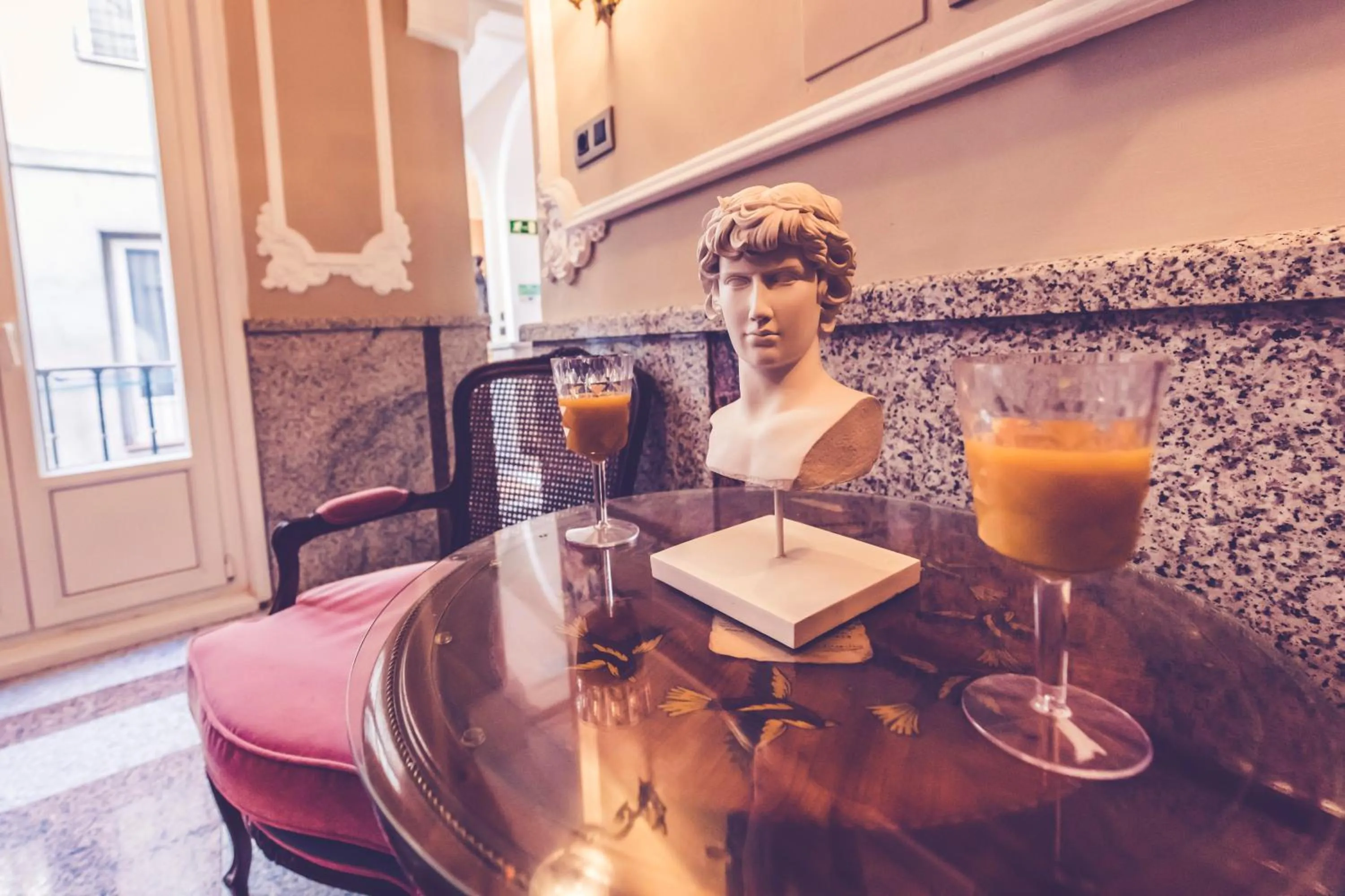 Seating area in Hostal Marlasca