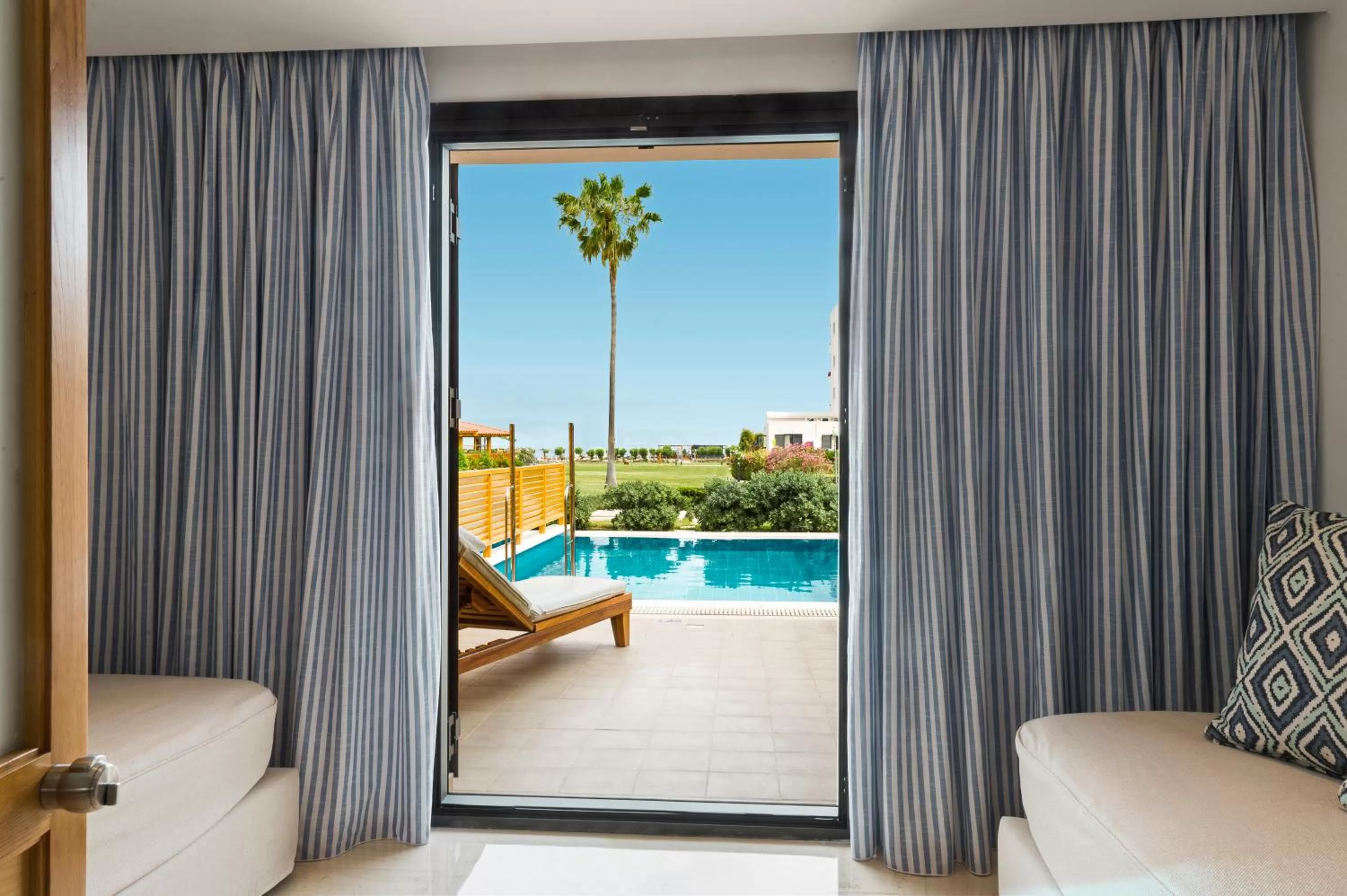 Swimming pool in Mitsis Ramira