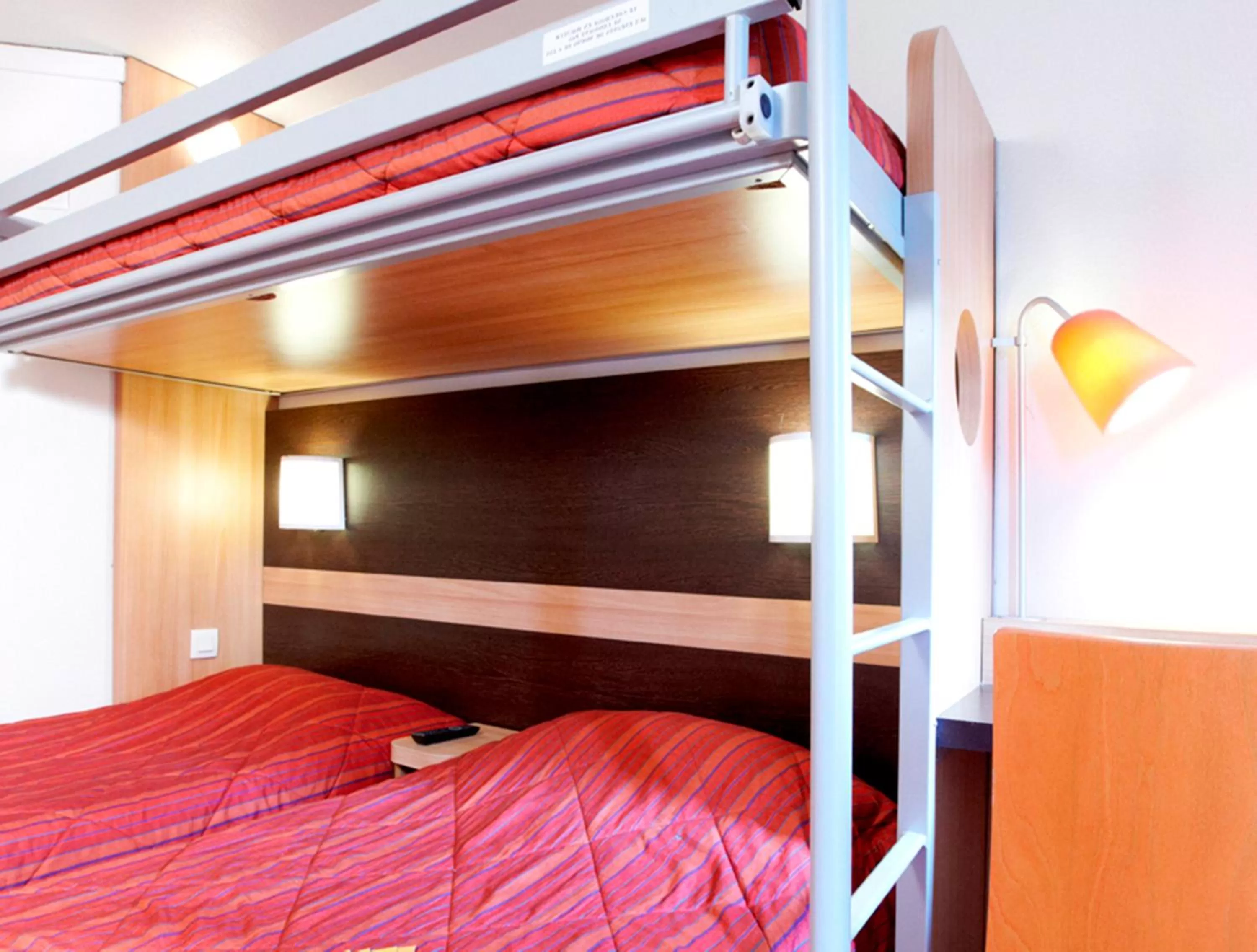 Bed in Premiere Classe Lille Ouest - Lomme