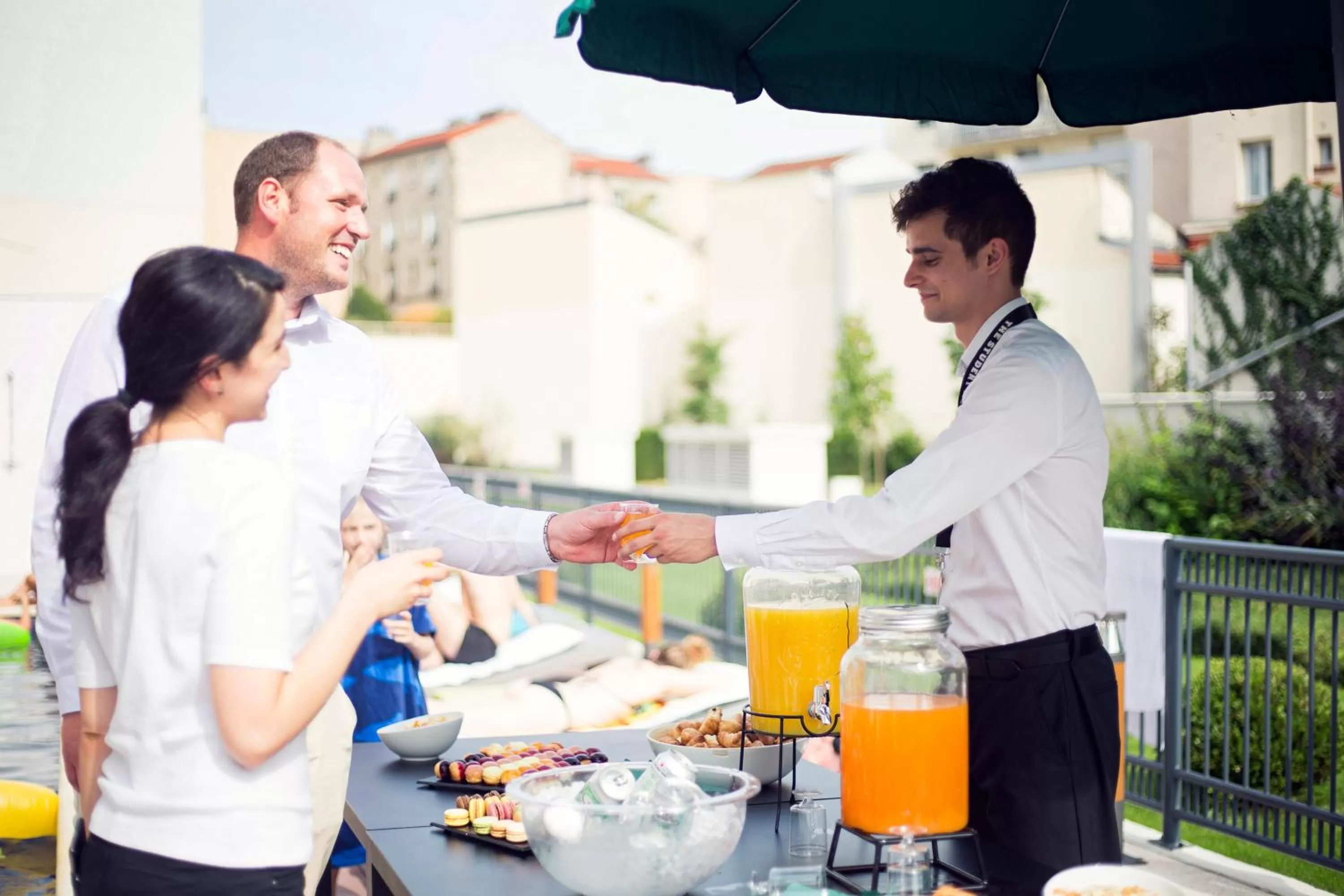 People in The Social Hub Paris La Défense