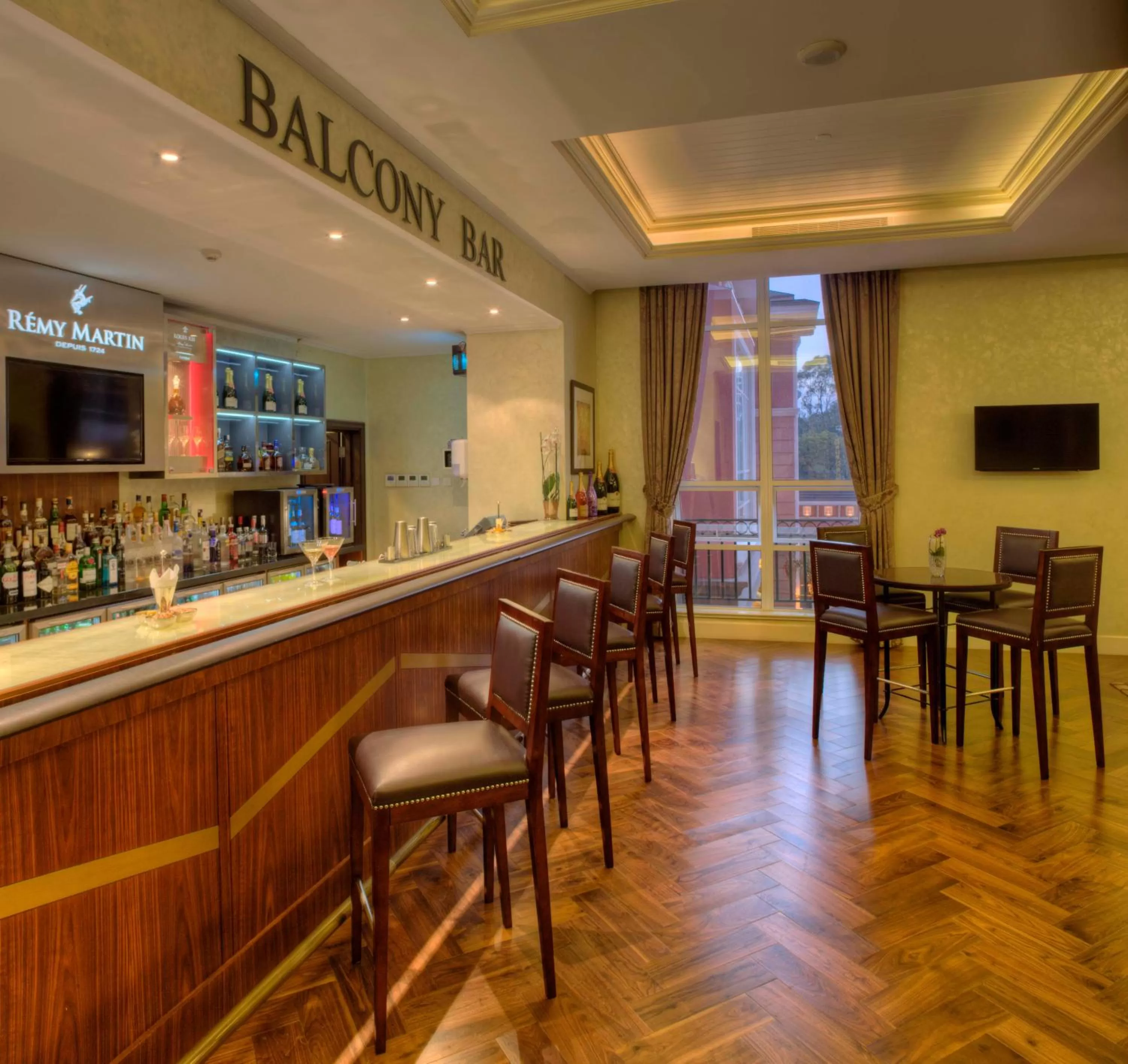 Lounge or bar in Villa Rosa Kempinski