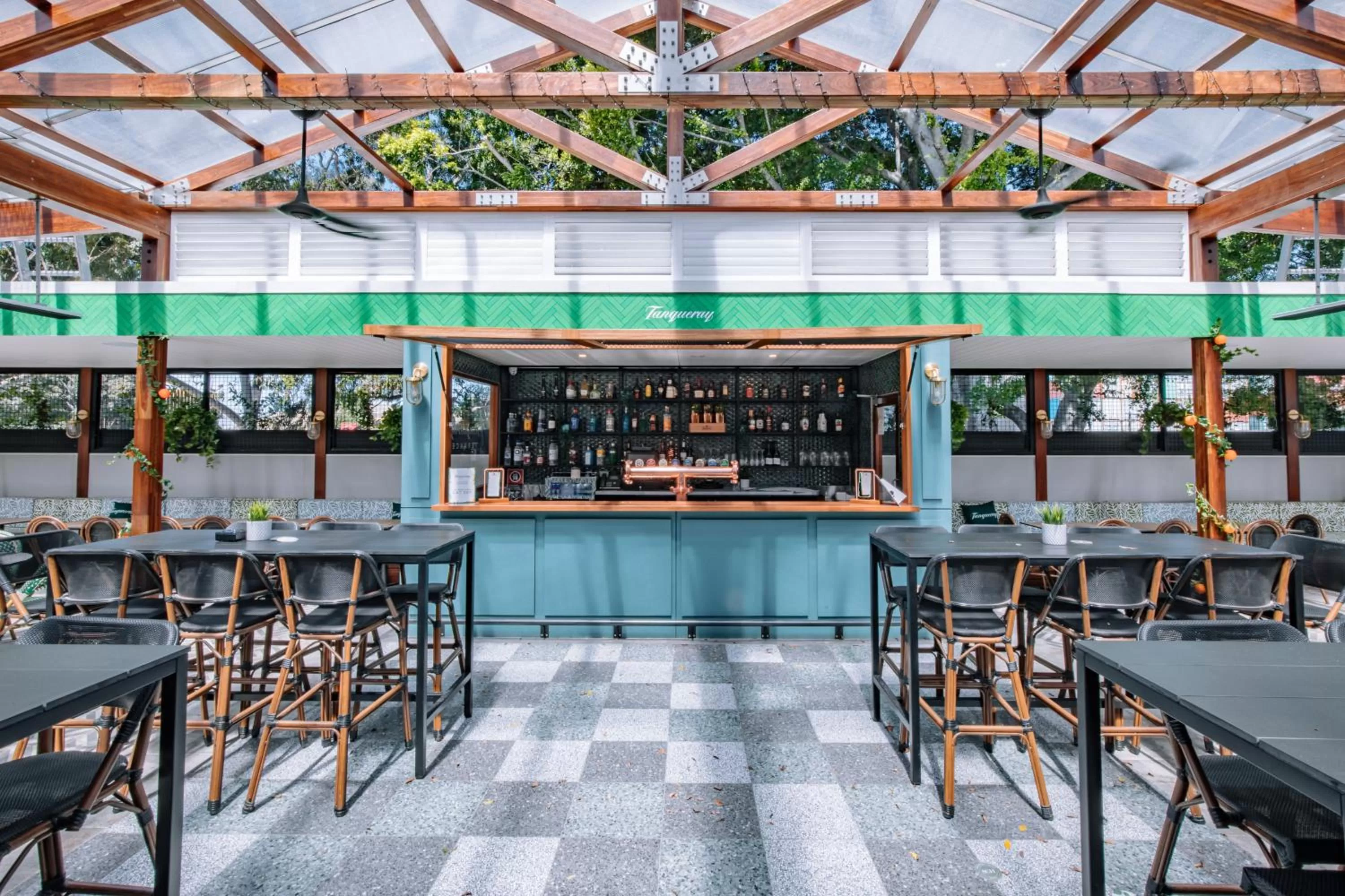 Restaurant/places to eat in Southern Cross Hotel