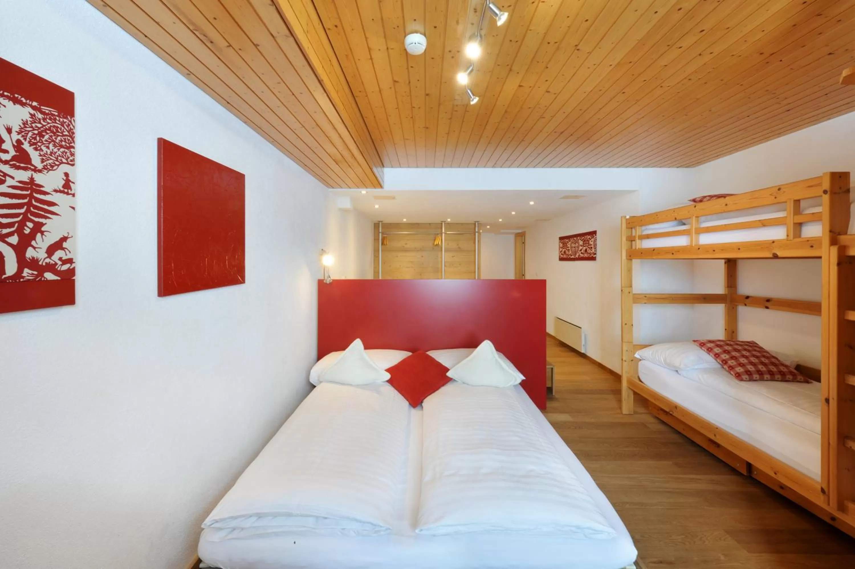 Photo of the whole room, Bed in Alpinhotel Bort