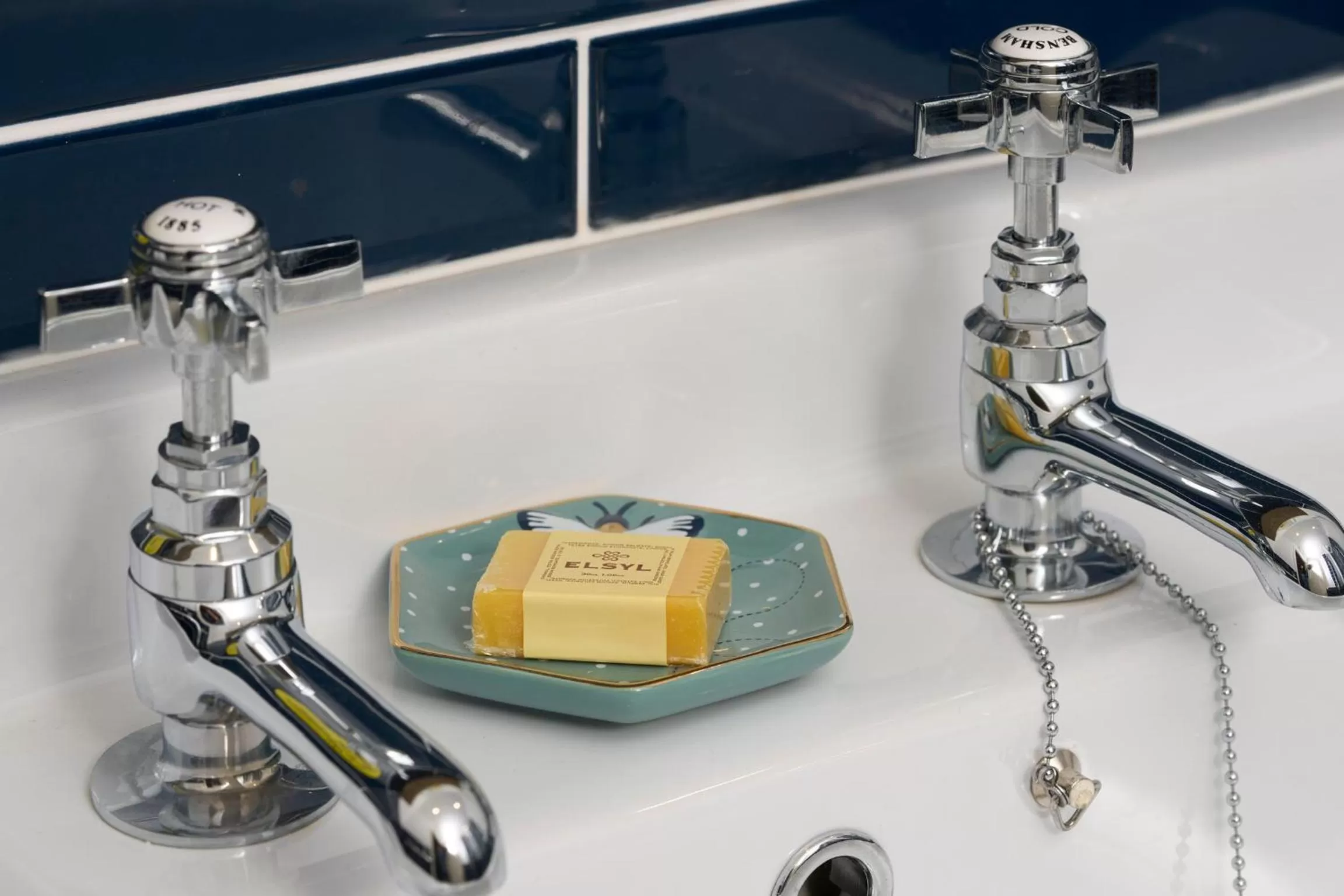 Bathroom in The White Hart Hotel