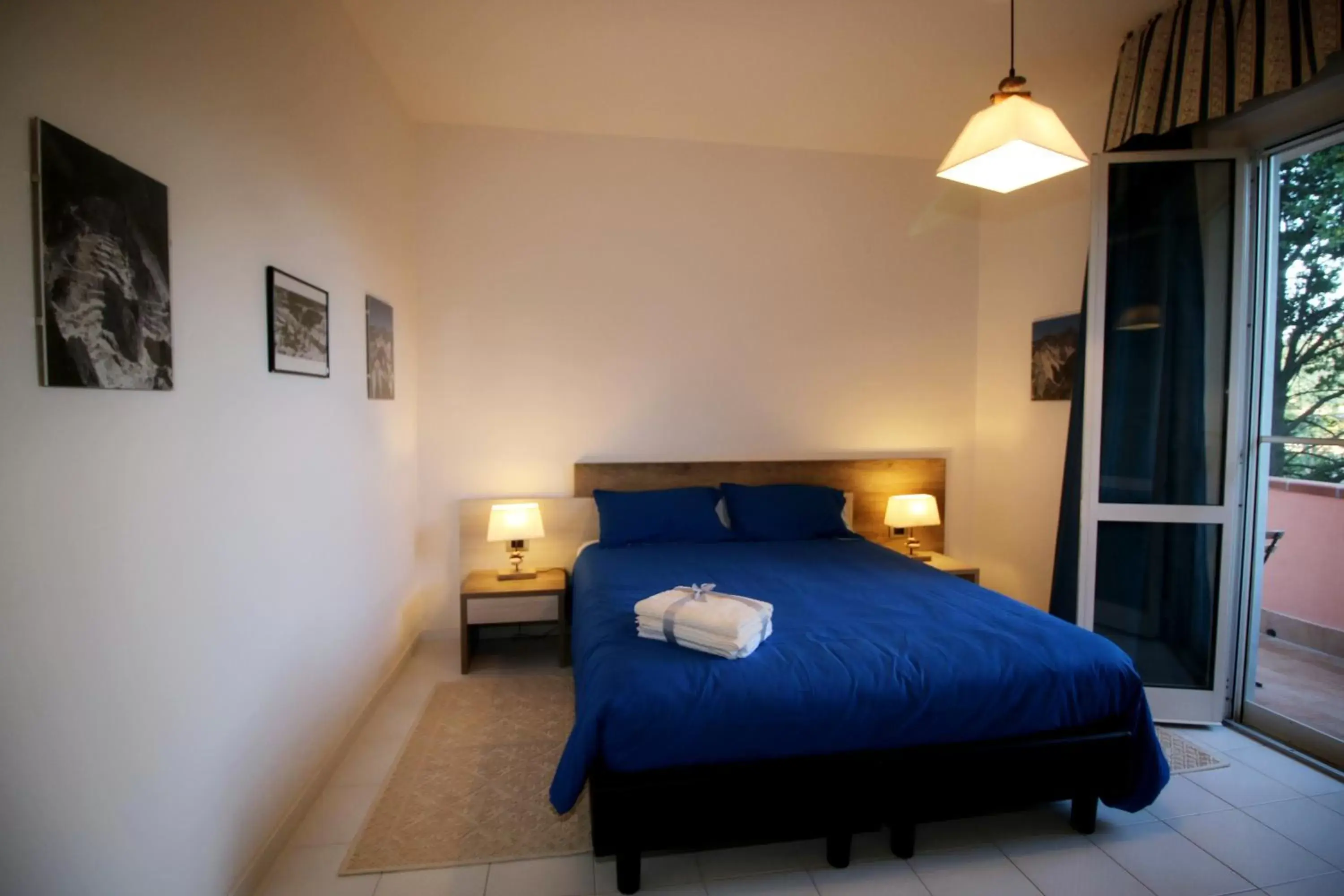 Deluxe Double or Twin Room with Balcony - single occupancy in B & B LA MARMIFERA Deluxe Double or Twin Room with Balcony - single occupancy in B & B LA MARMIFERA