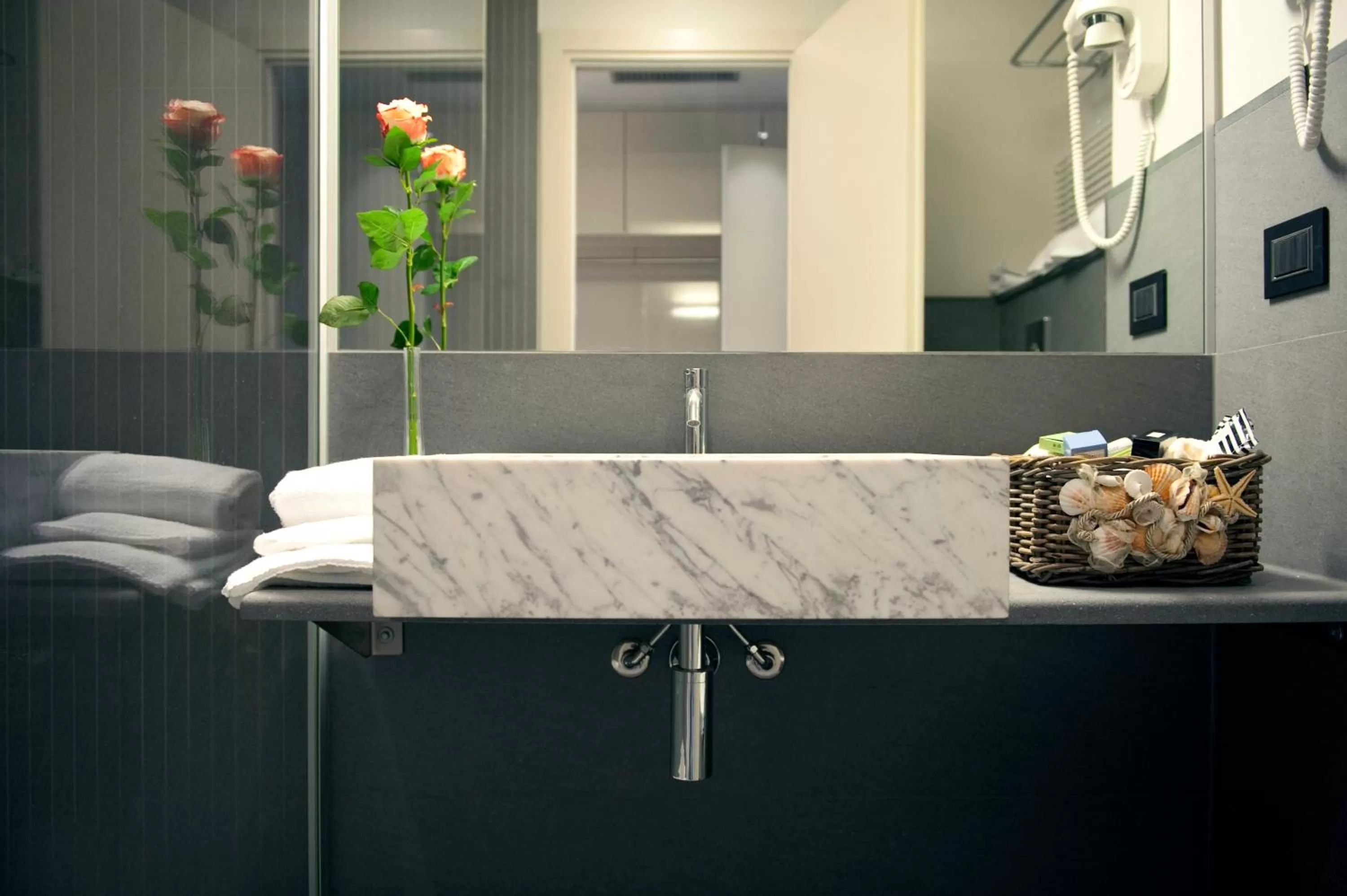 Toilet in DB Hotel Verona Airport Congress & Spa