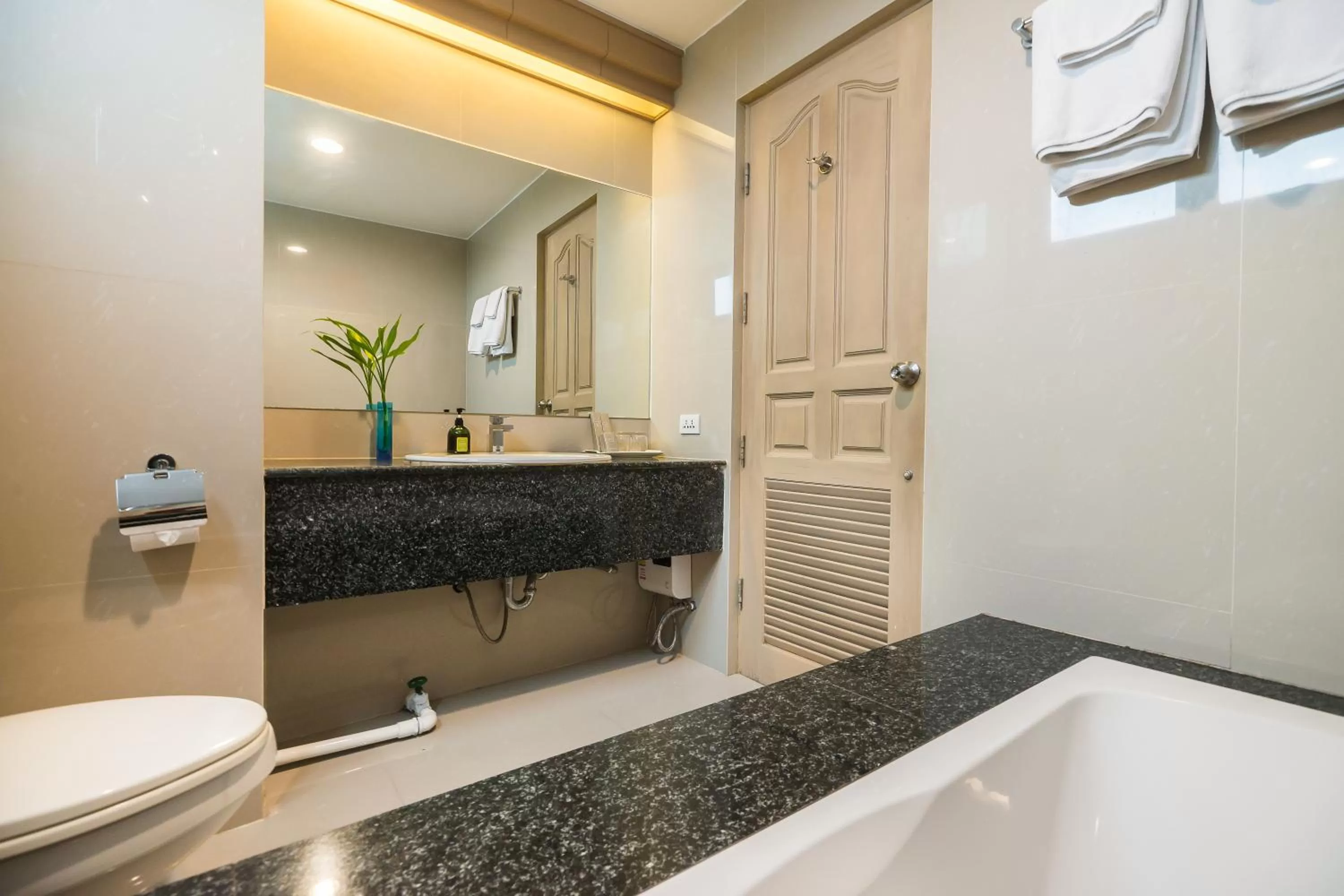 Alt Hotel Nana by UHG