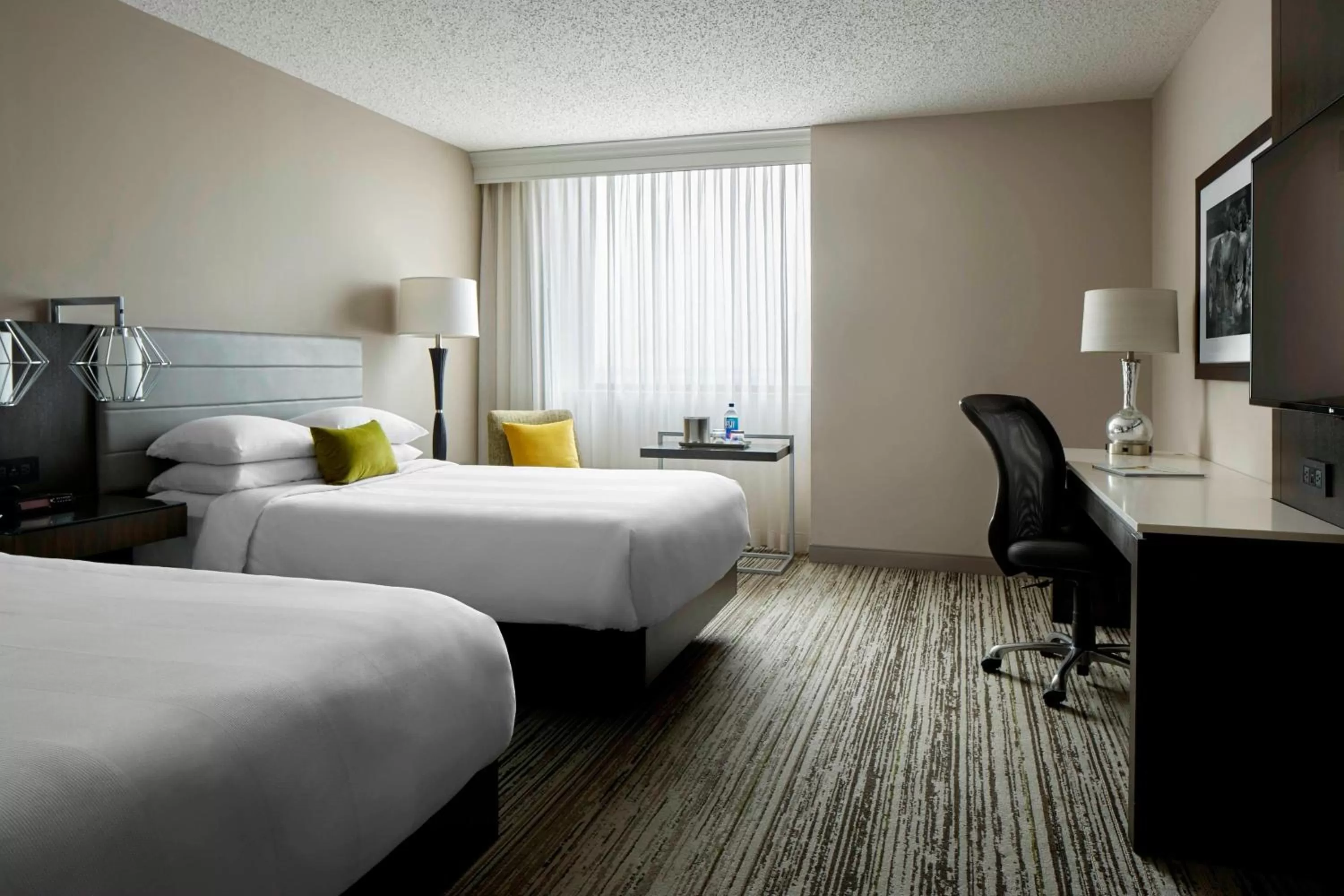 Bedroom, Bed in Marriott DFW Airport South