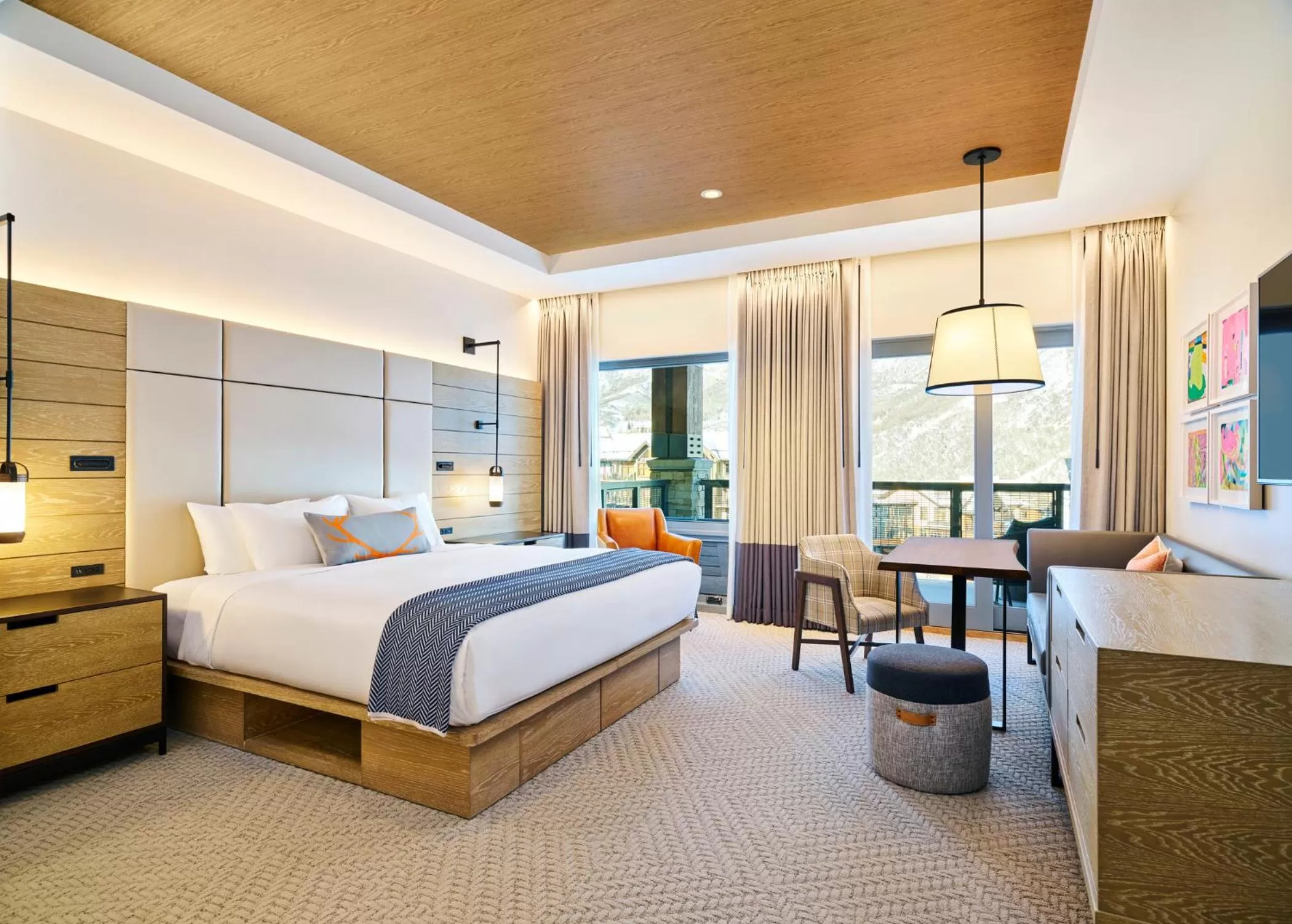 Bedroom, Bed in Limelight Hotel Snowmass