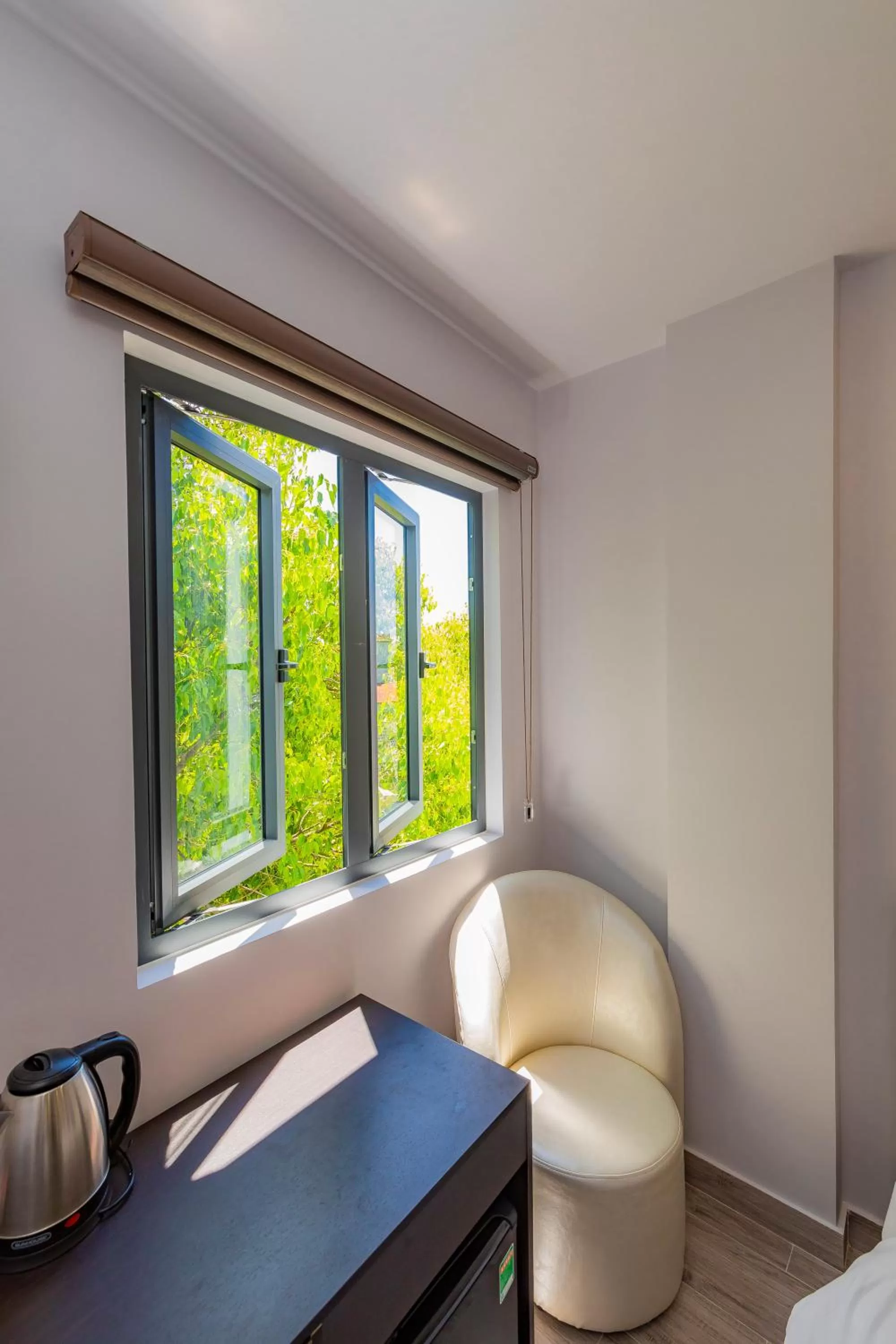 Seating area in Khanh Uyen 3 Hotel