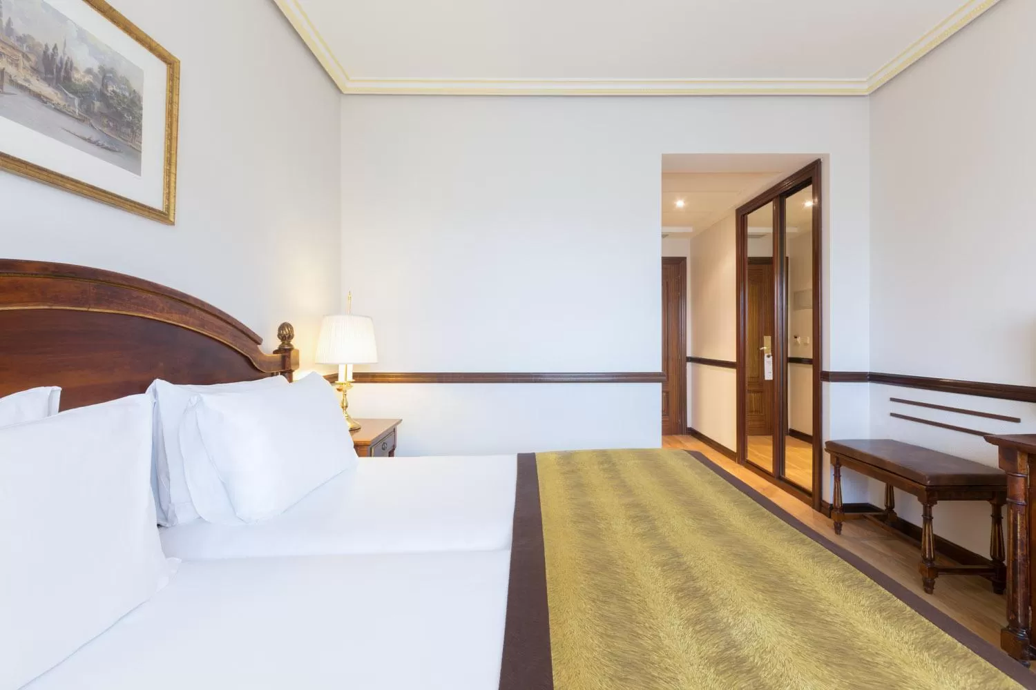 Bed in Hotel Exe Reina Isabel