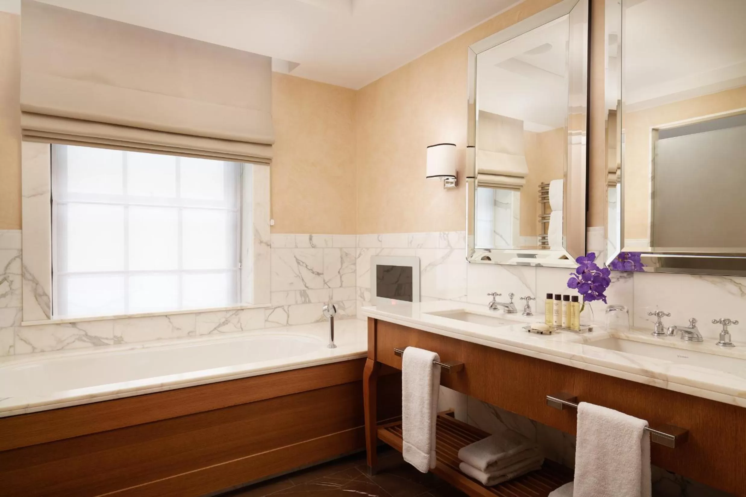 Bathroom in Corinthia London