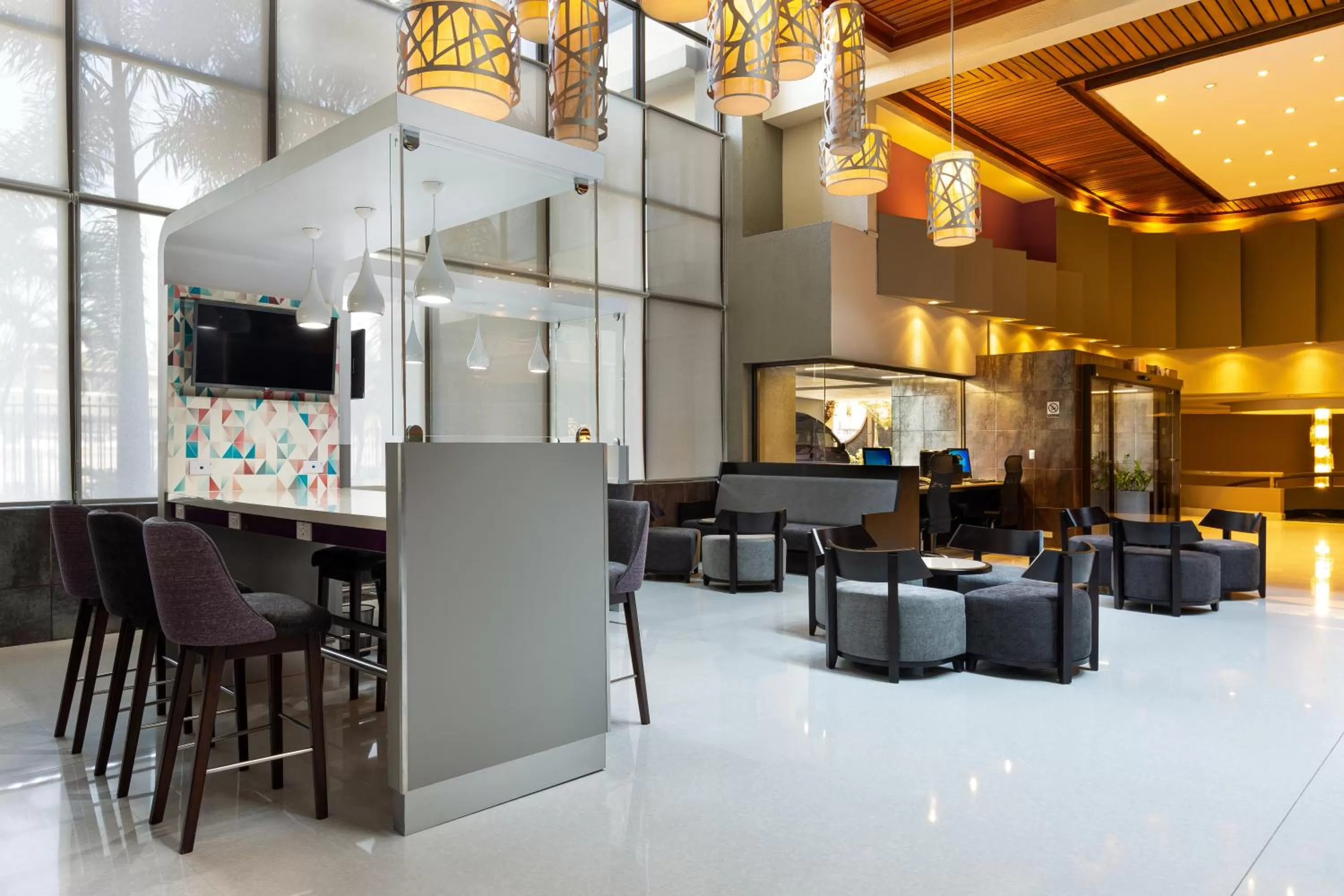 Lobby or reception in Crowne Plaza San Jose La Sabana by IHG