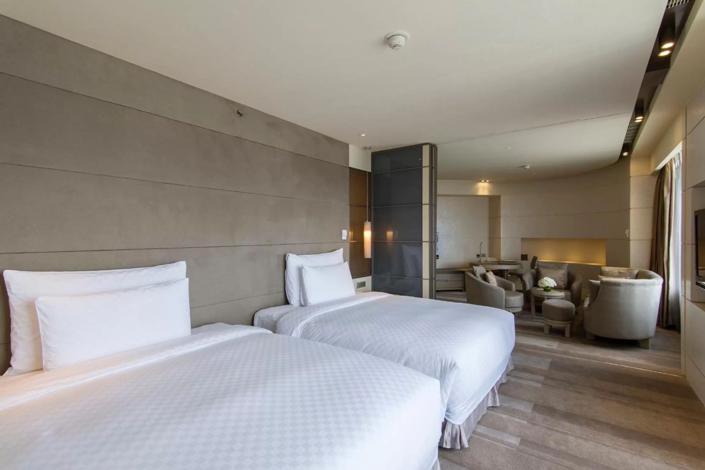 Bedroom, Bed in Hotel Nikko Saigon