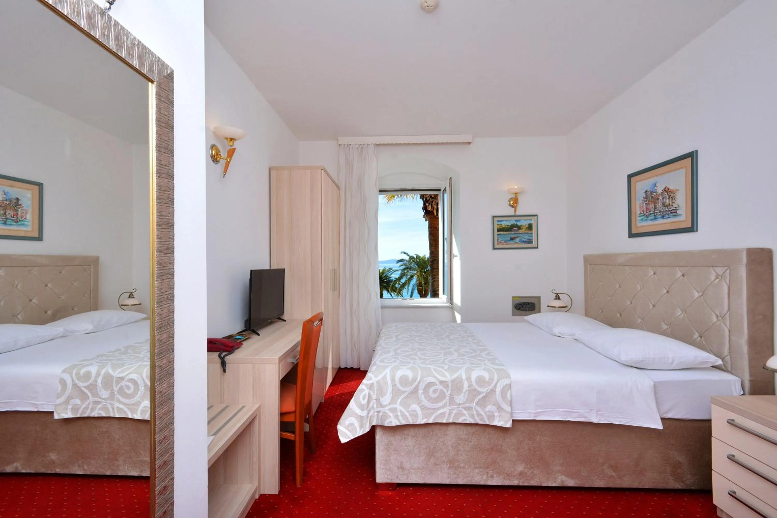 Bedroom, Bed in Hotel Adriana