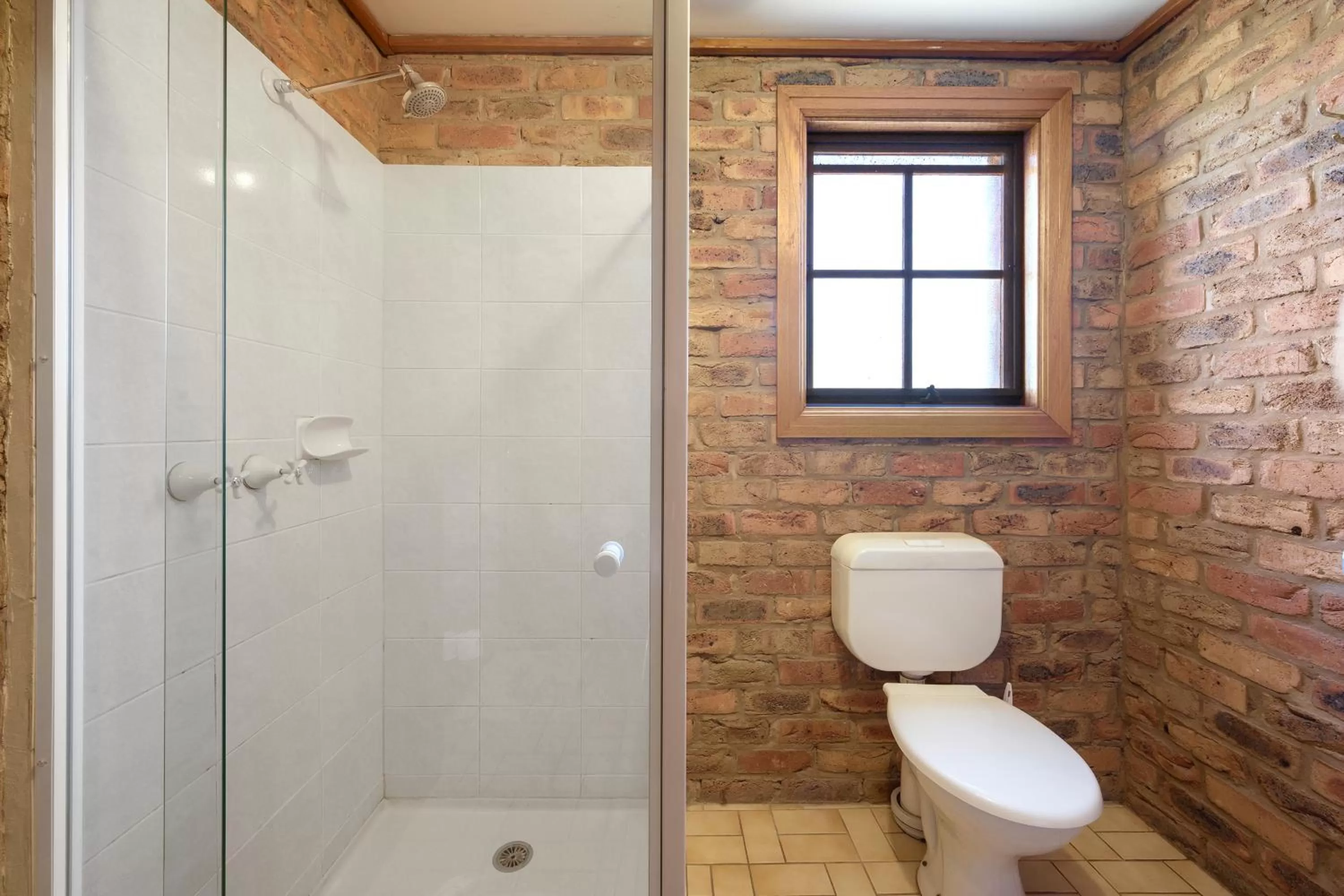 Bathroom in The Settlement Historic Hotel