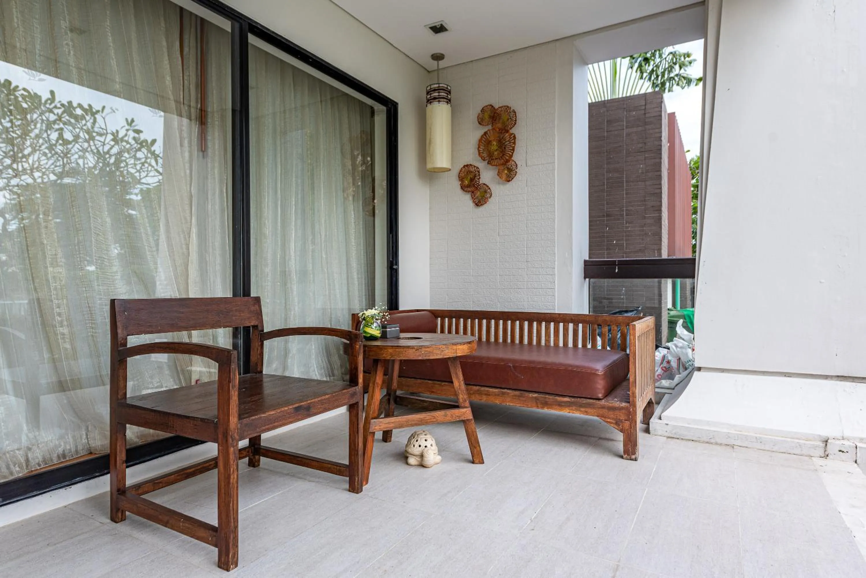 Balcony/Terrace in Summit Windmill Golf Suite Hotel at Suvarnabhumi