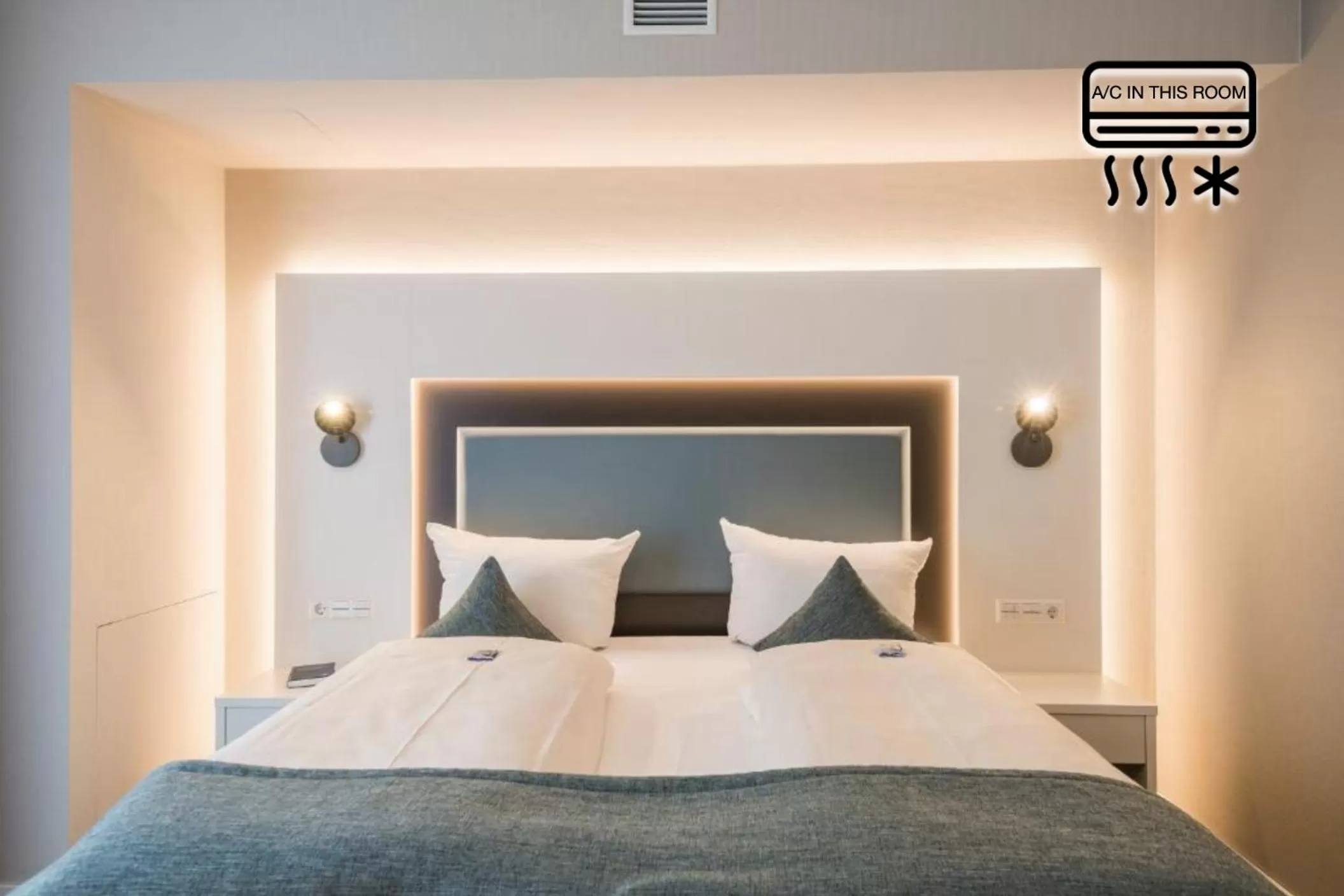 Bed in Stadthotel Freiburg Kolping Hotels & Resorts