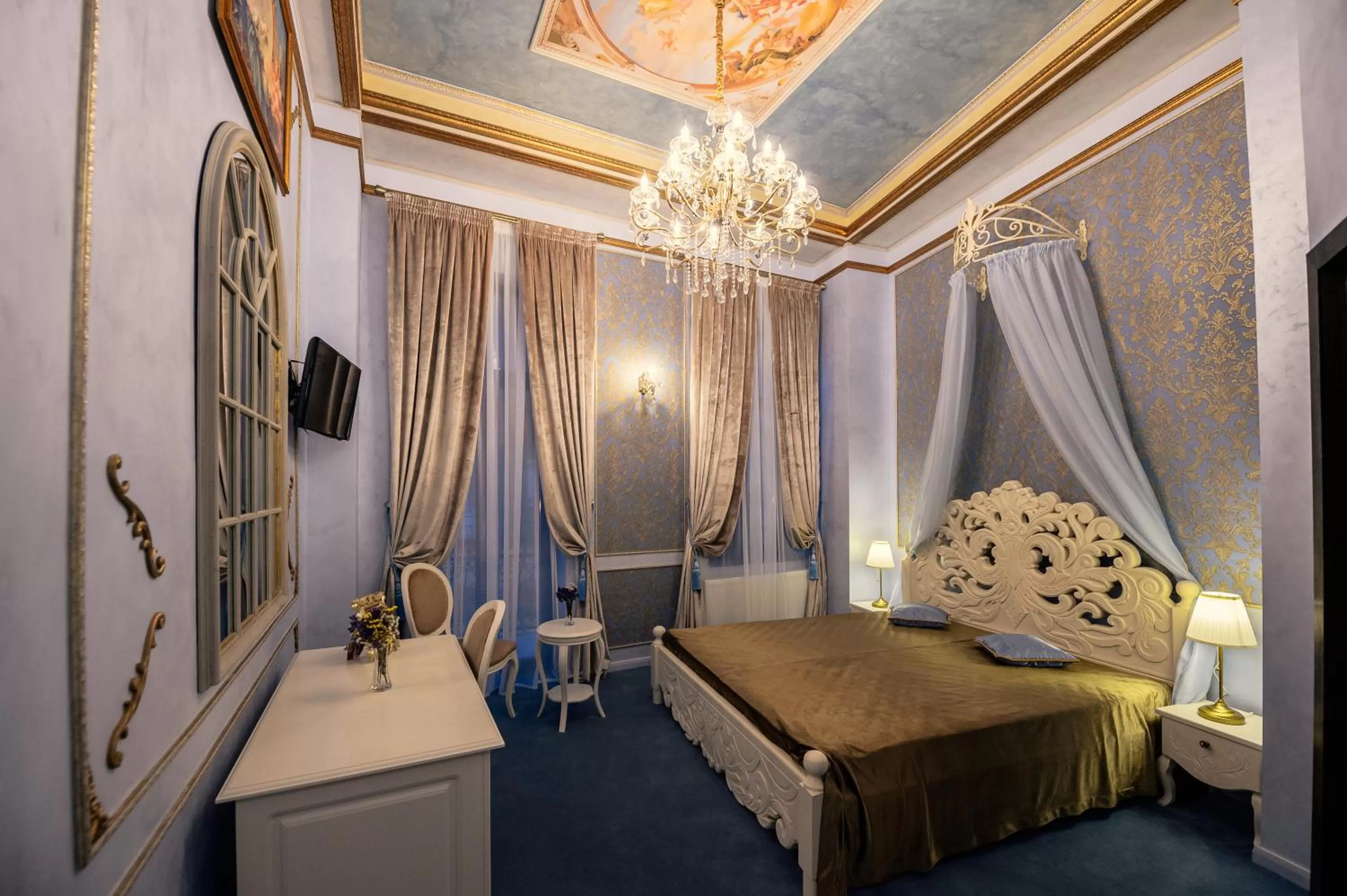 Photo of the whole room, Bed in Belle Epoque Boutique (Adult Only)