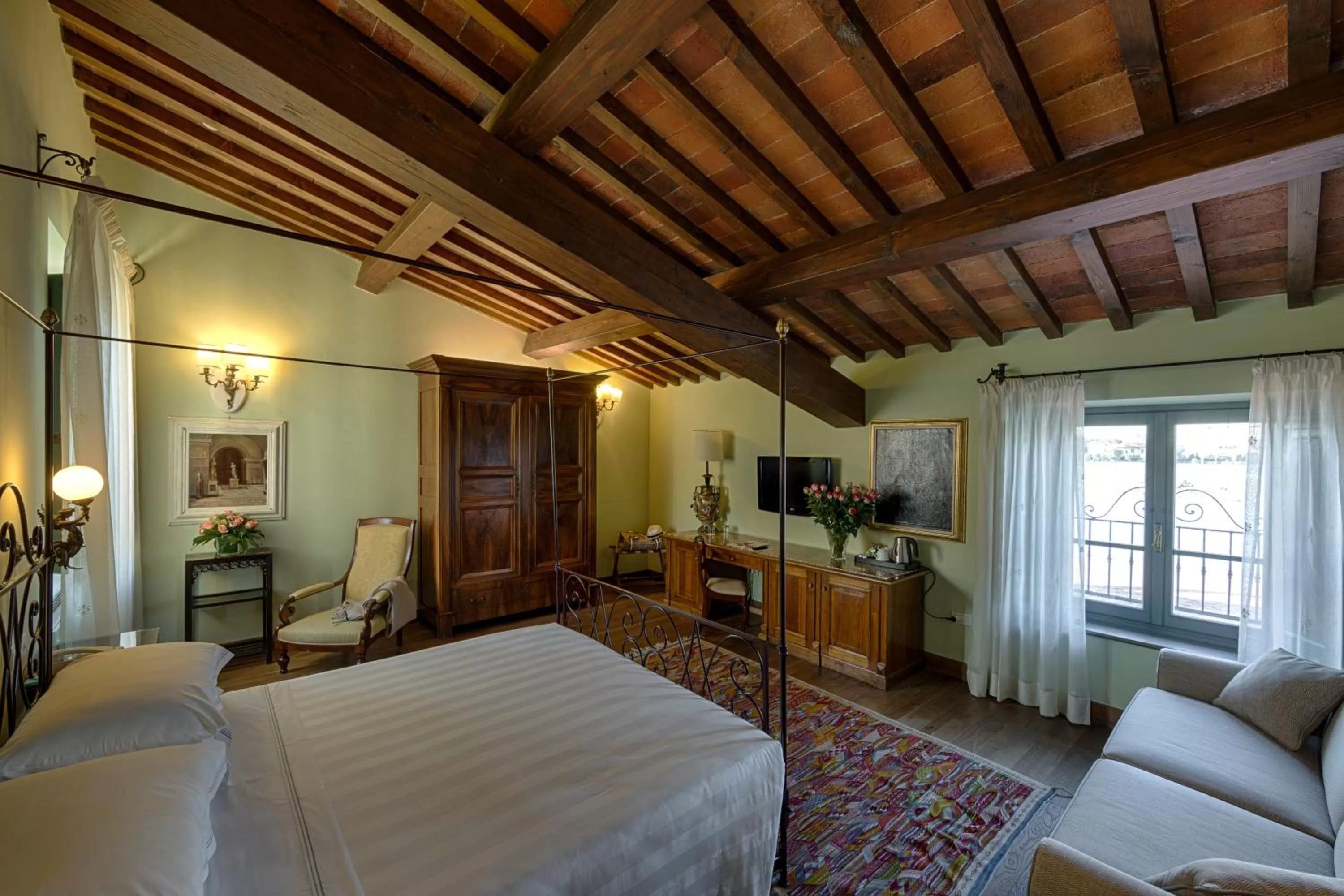 Bedroom, Bed in Hotel Mulino di Firenze - WorldHotels Crafted