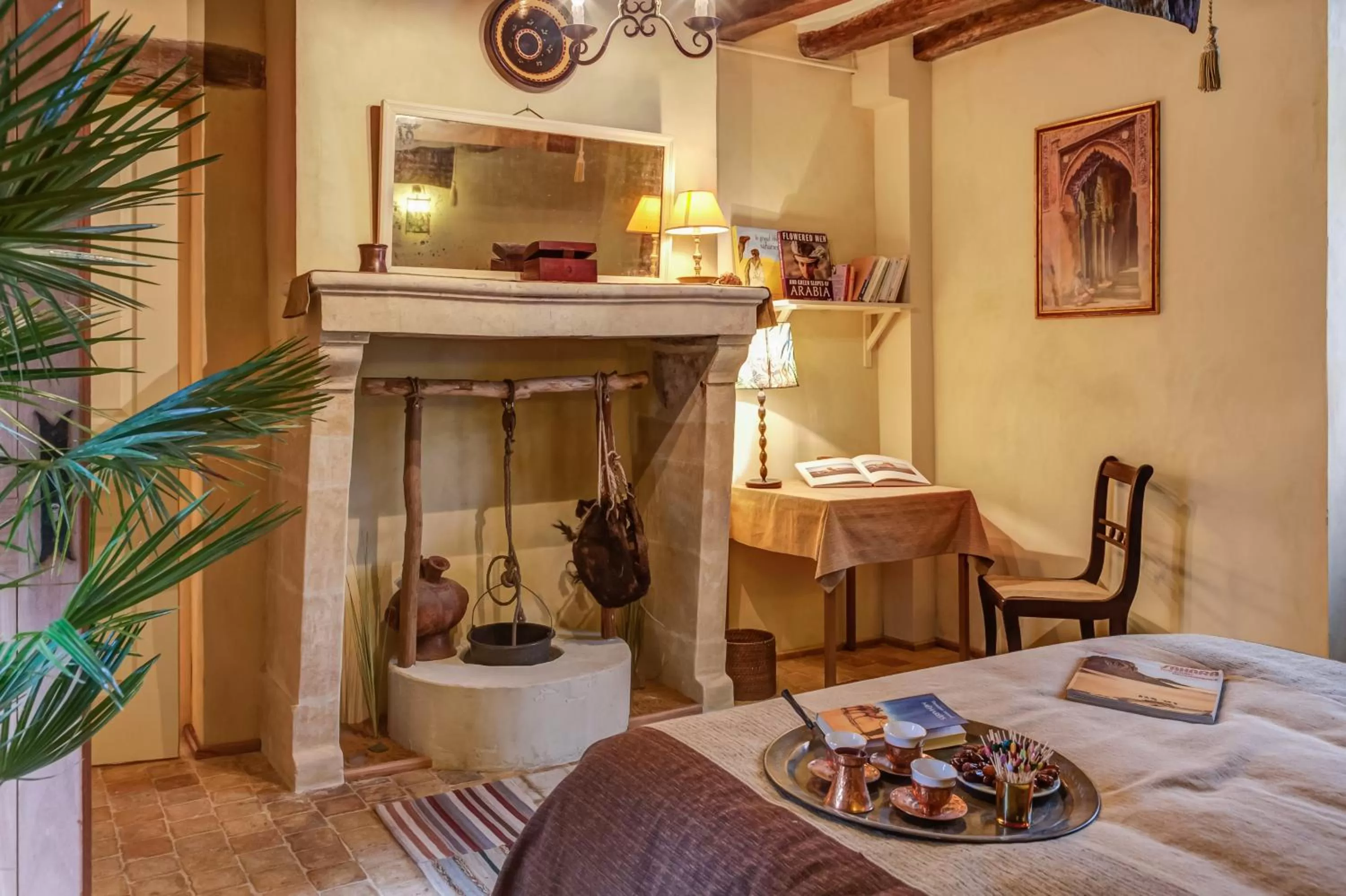 Photo of the whole room in Hôtel des 4 continents - Le Mans