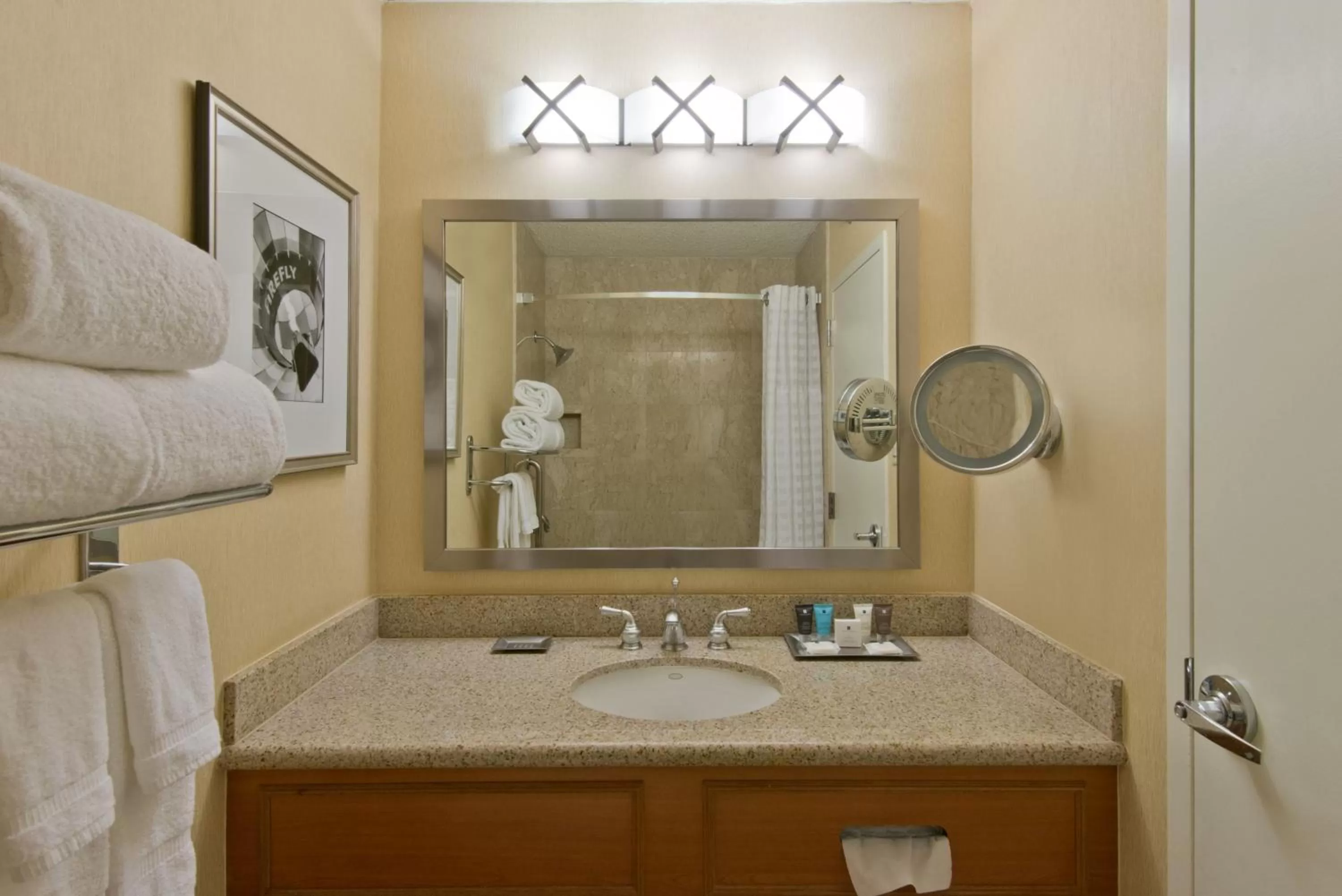 Photo of the whole room in Albuquerque Crowne Plaza by IHG