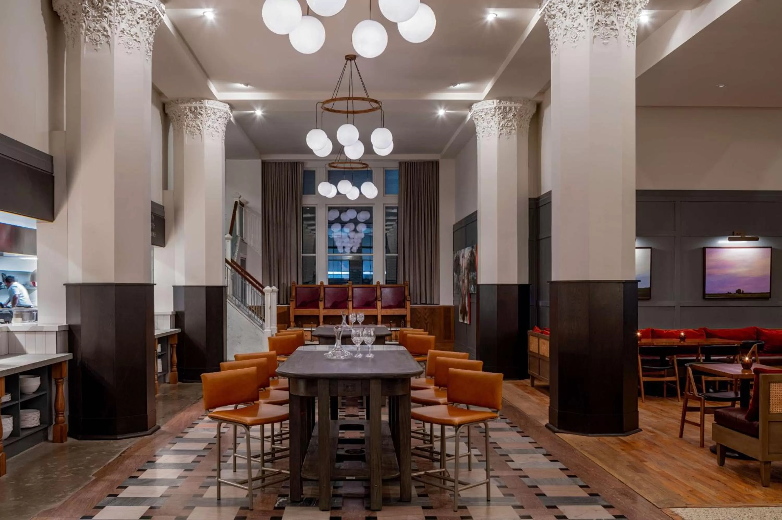 Restaurant/places to eat in The Last Hotel