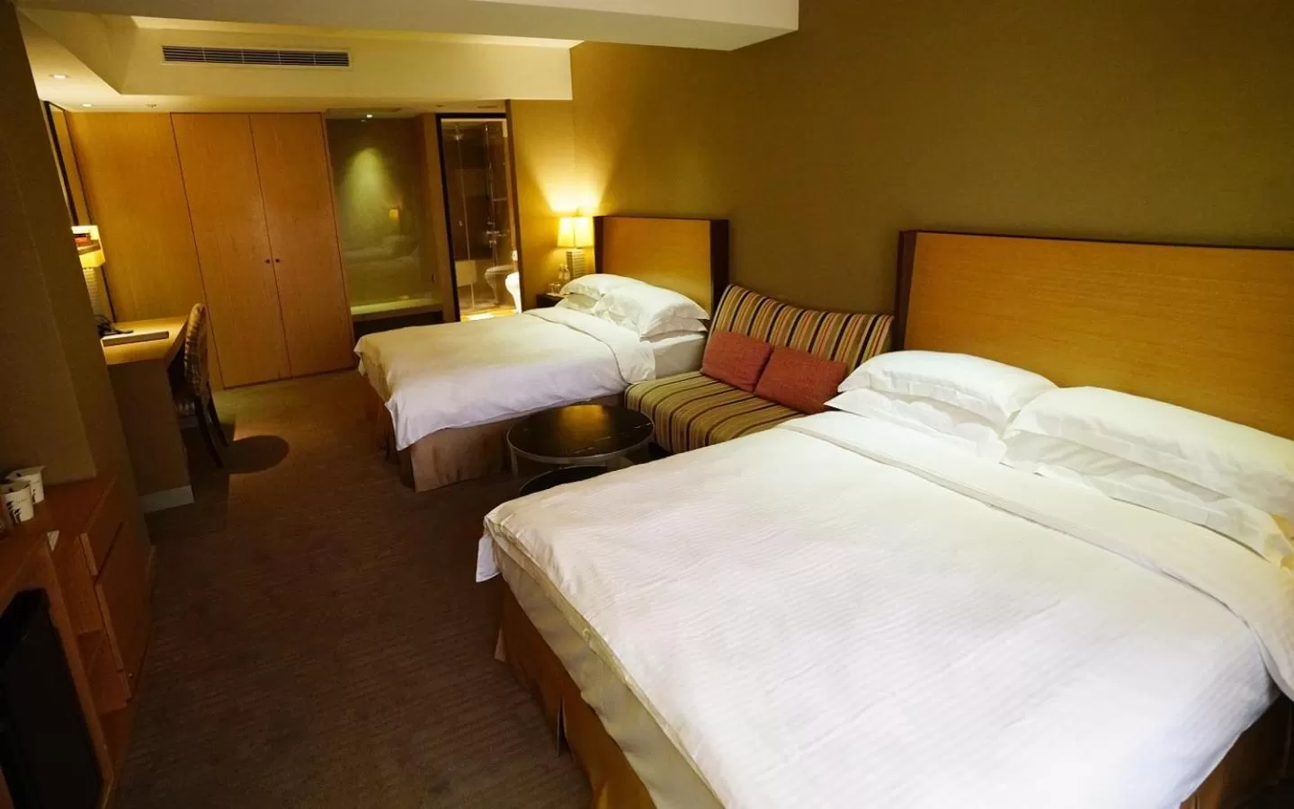 Photo of the whole room, Bed in City Suites-Taipei Nanxi