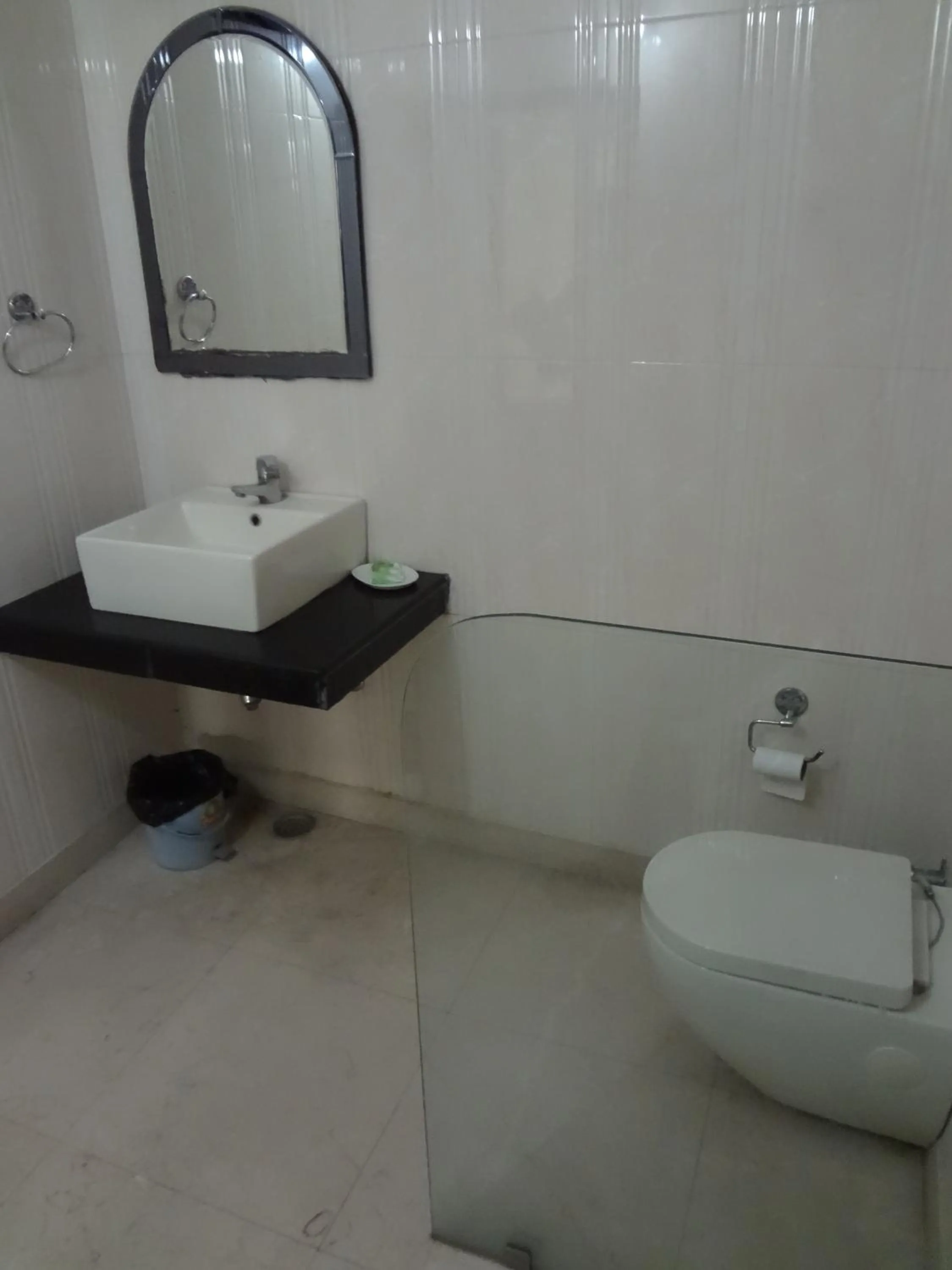 Bathroom in Hotel Pablas International, New Delhi, Near Metro