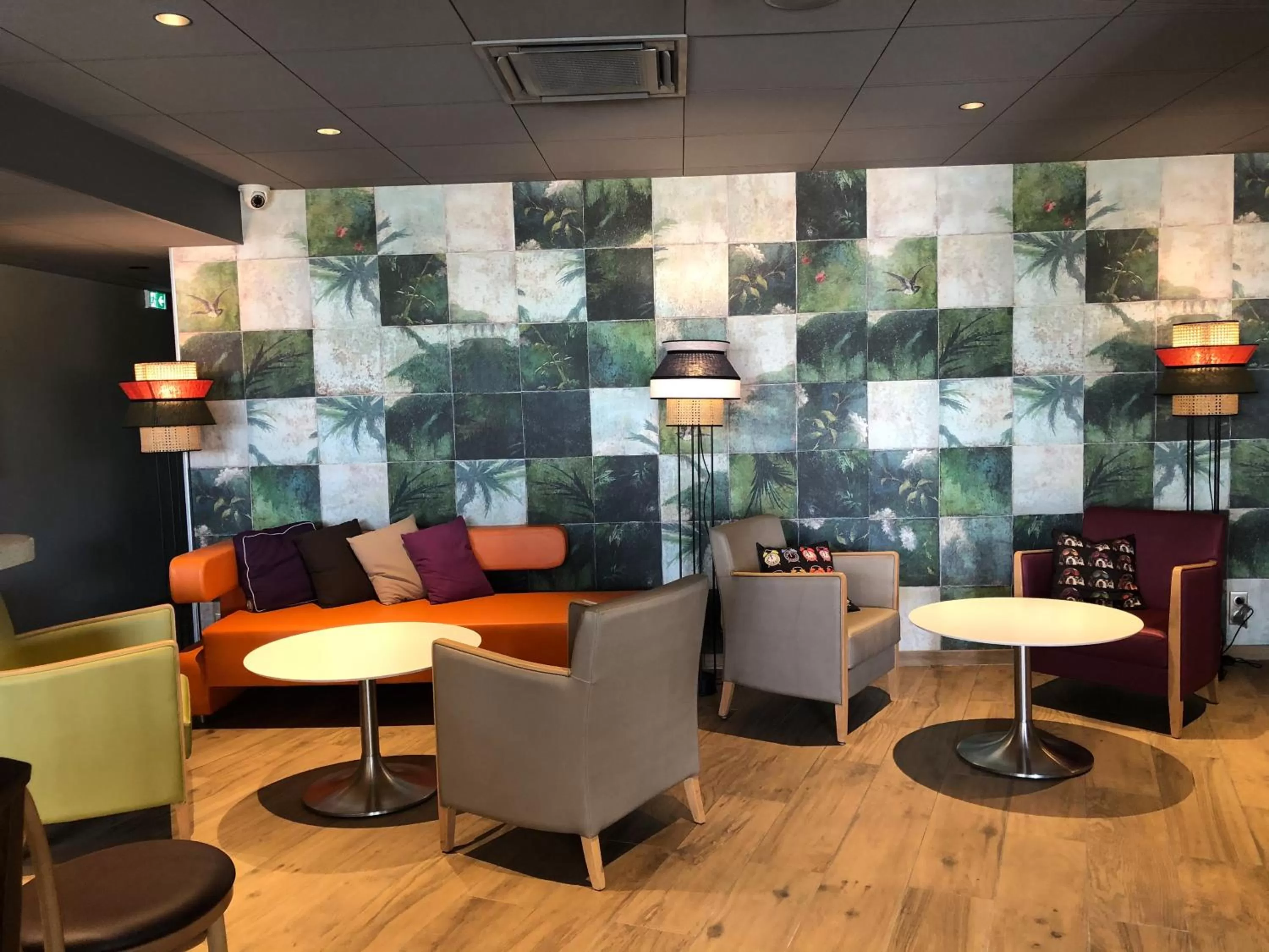 Lounge or bar in ibis Styles Clermont-Ferrand Aéroport