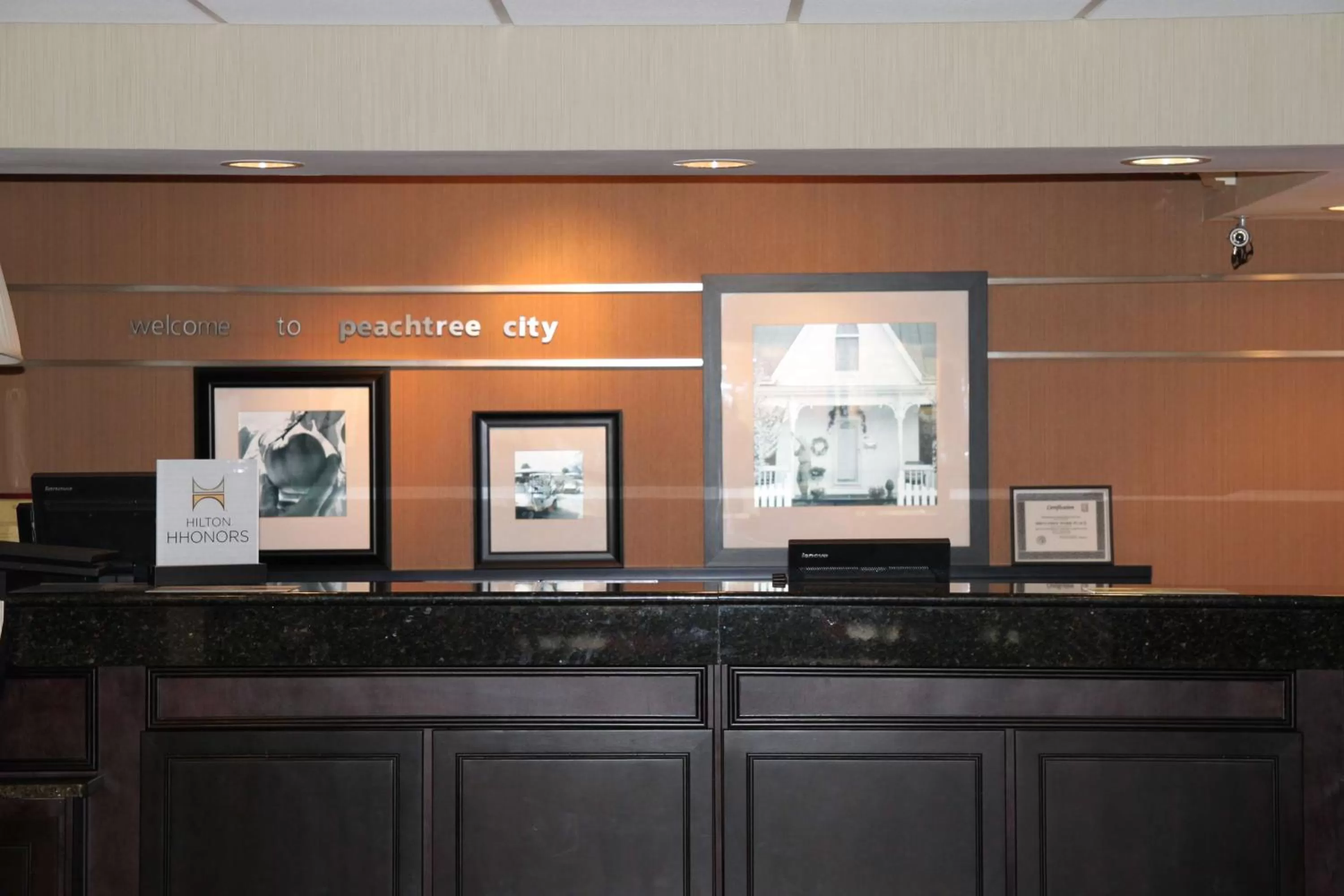 Lobby or reception in Hampton Inn Atlanta/Peachtree City