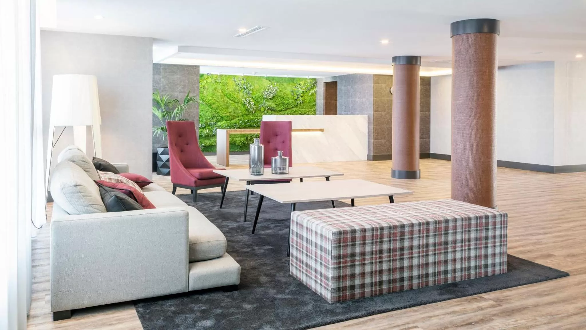 Lobby or reception in Hotel Ilunion Las Lomas