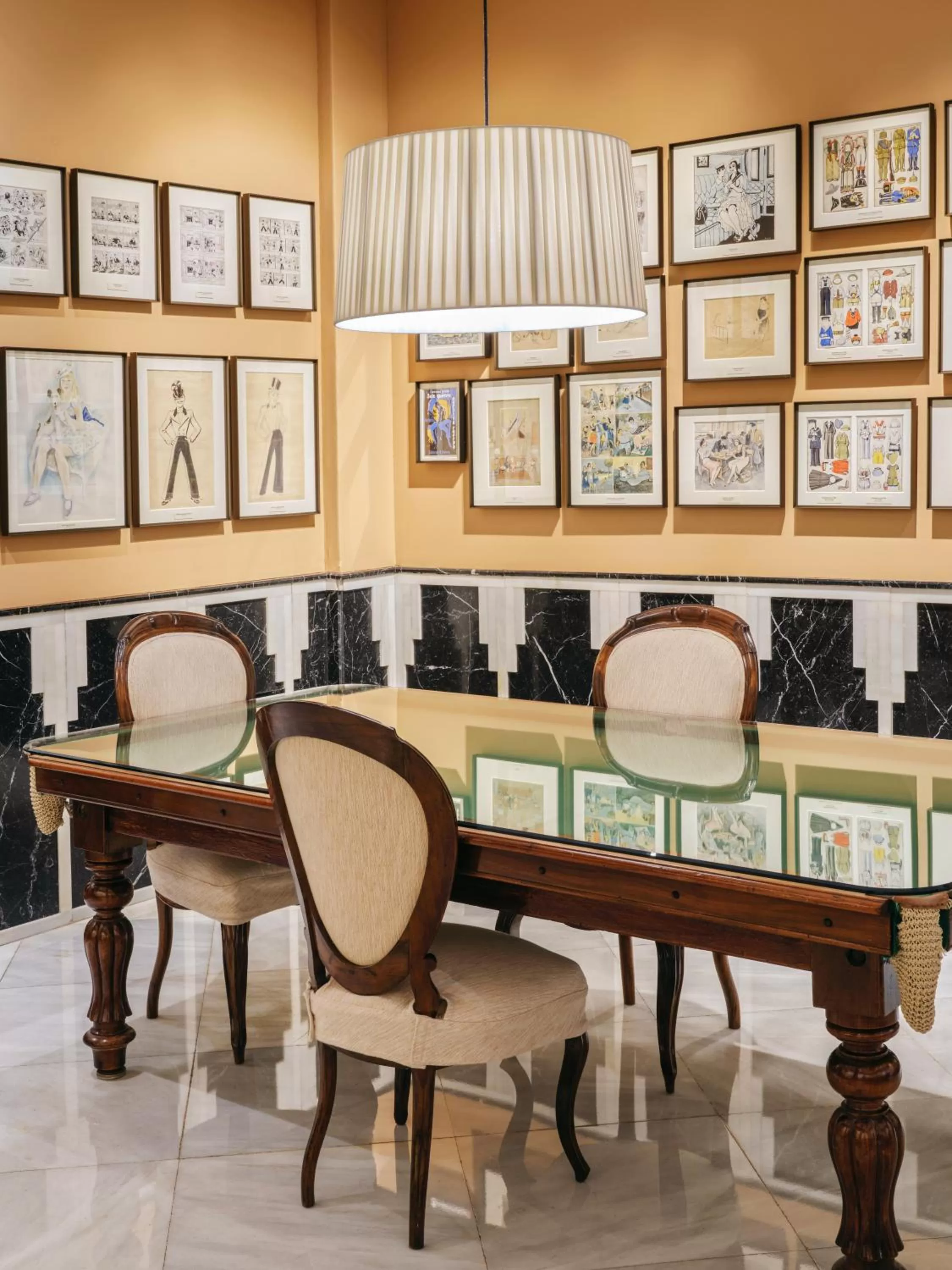 Seating area in Hotel Astoria