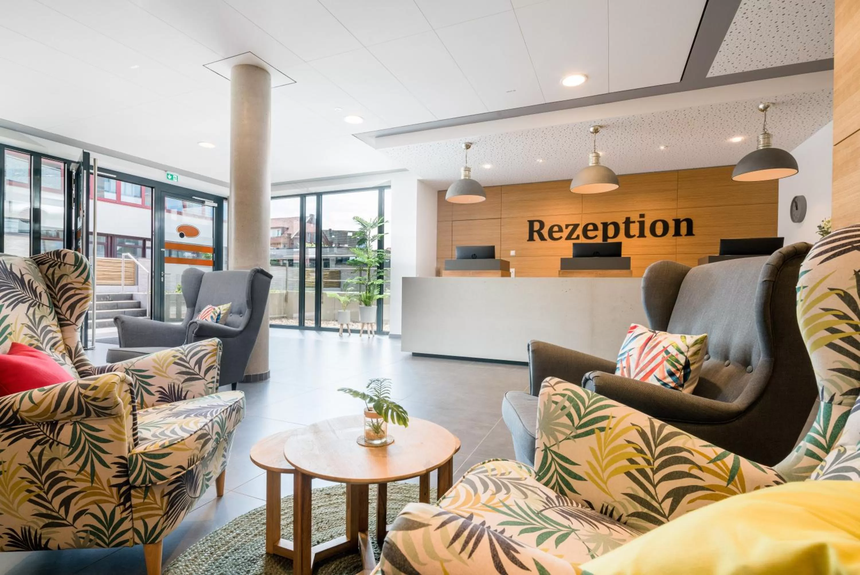 Lobby or reception in Stadthotel Lohne, Self Check In, mit Bäckerei und Cafe