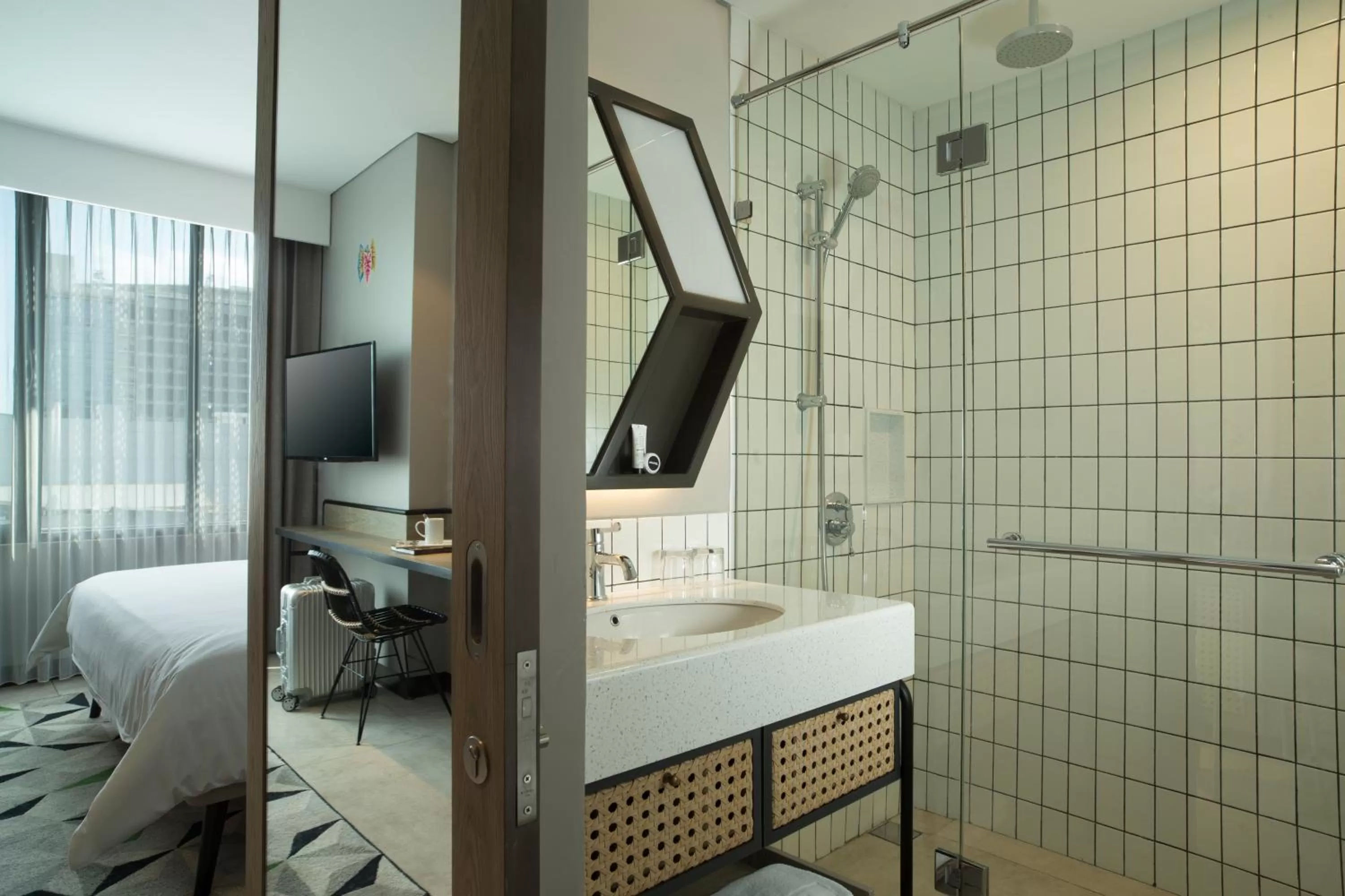 Bathroom, Bed in ARTOTEL Yogyakarta