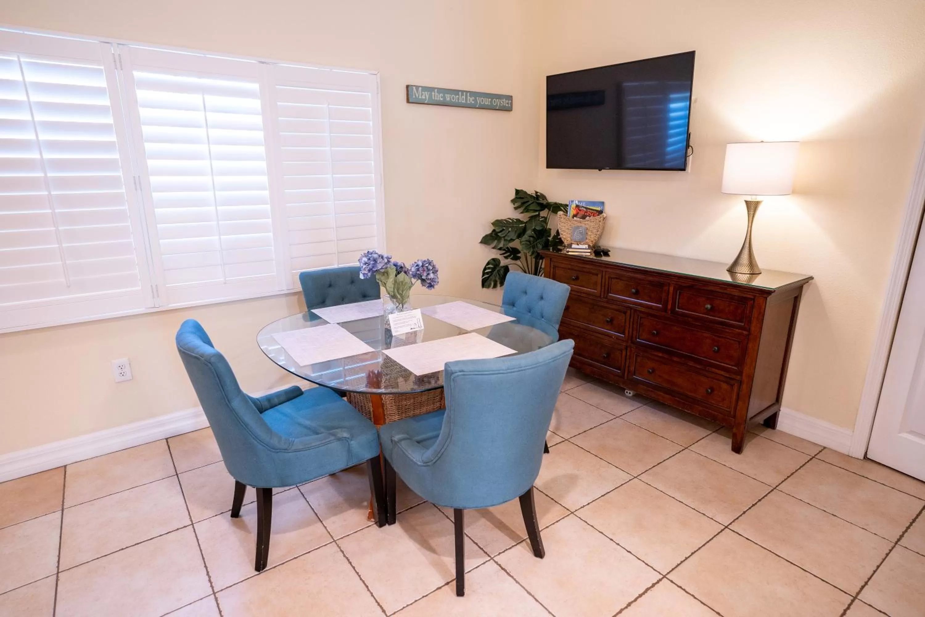 TV and multimedia in The Capri at Siesta